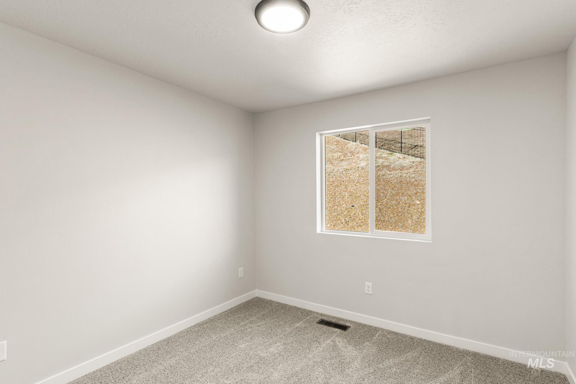 240 Caribou Ct, Horseshoe Bend, Idaho 83629, 3 Bedrooms, 2.5 Bathrooms, Residential For Sale, Price $394,990, 98973284