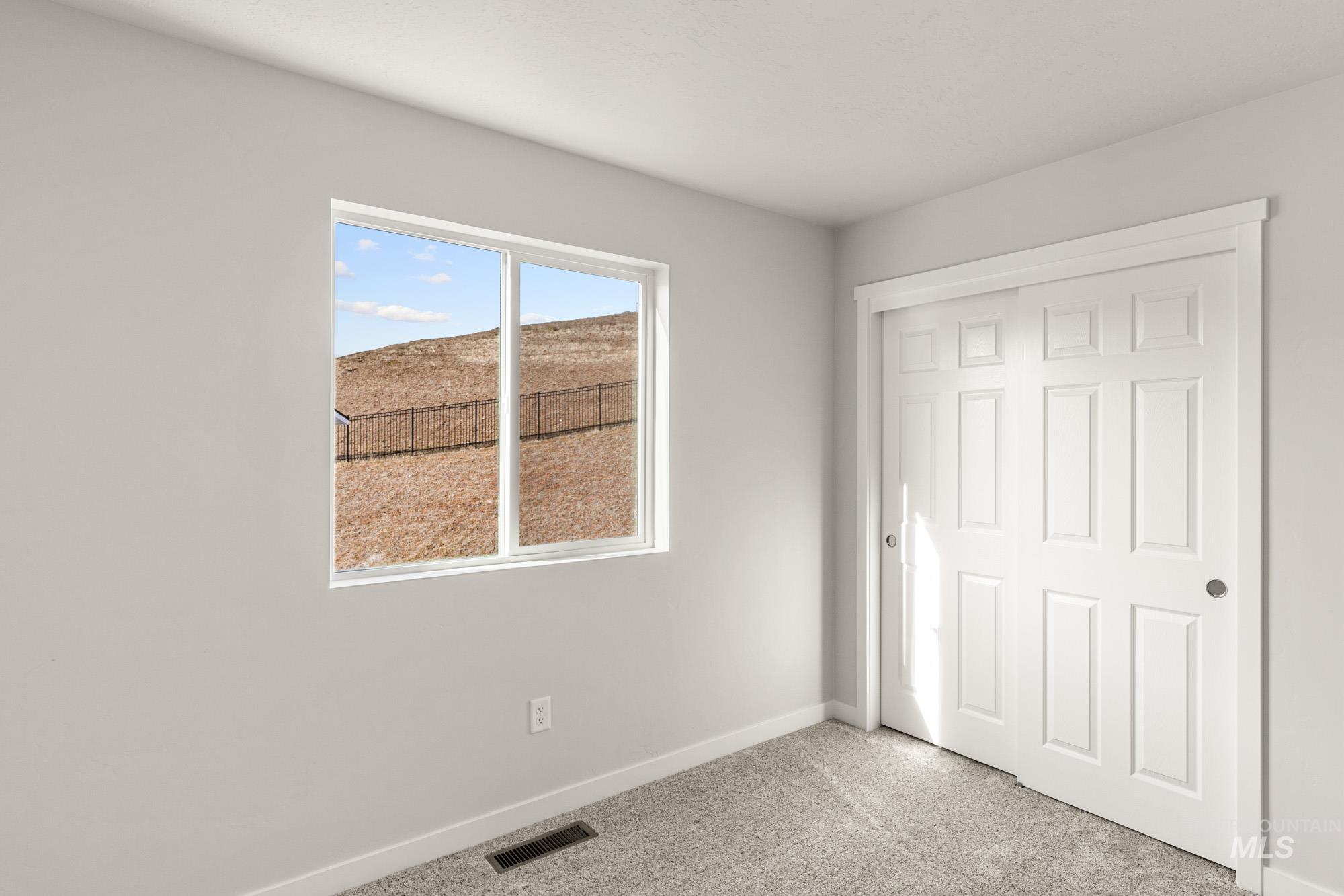 240 Caribou Ct, Horseshoe Bend, Idaho 83629, 3 Bedrooms, 2.5 Bathrooms, Residential For Sale, Price $394,990, 98973284