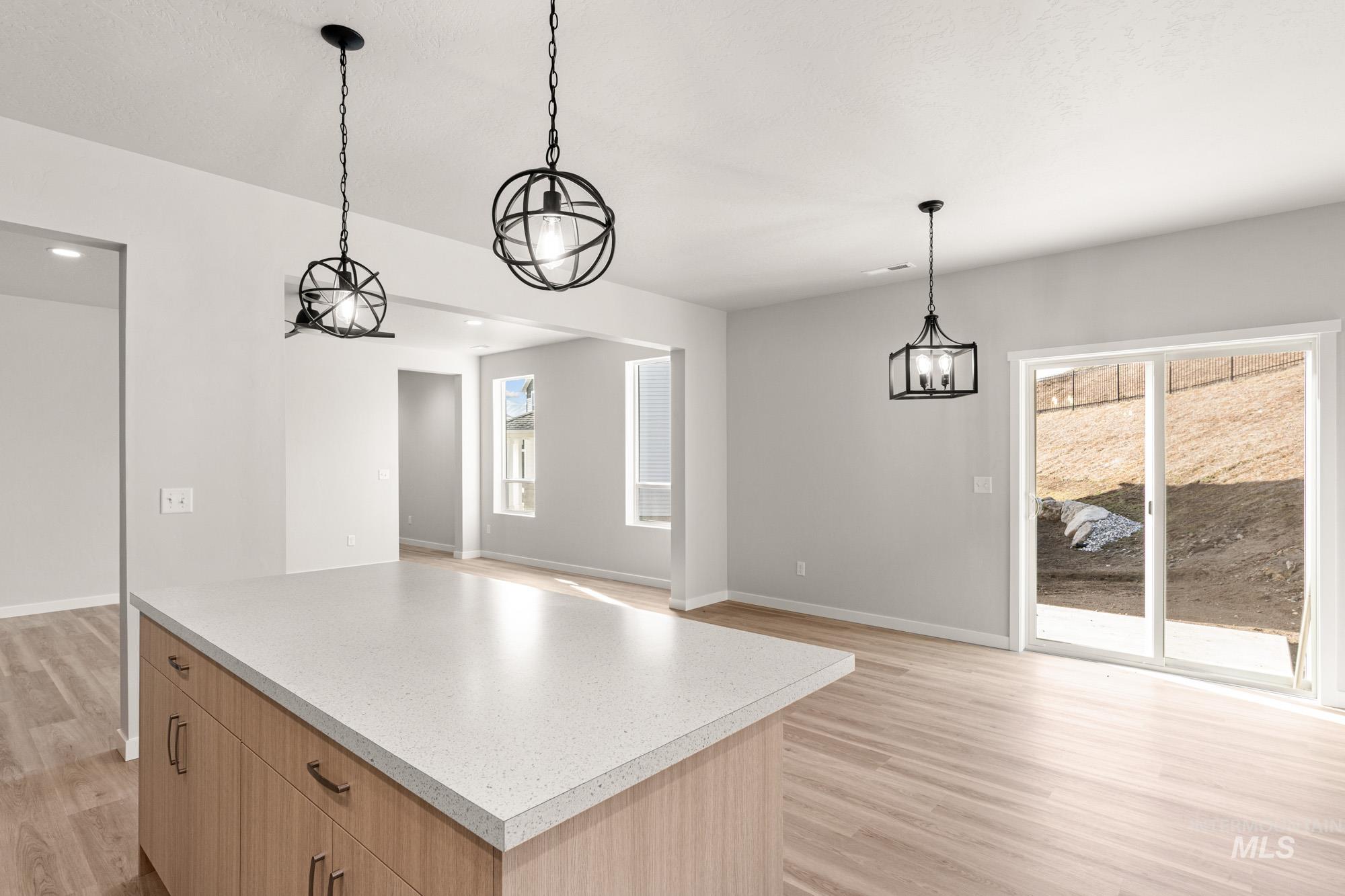 240 Caribou Ct, Horseshoe Bend, Idaho 83629, 3 Bedrooms, 2.5 Bathrooms, Residential For Sale, Price $394,990, 98973284