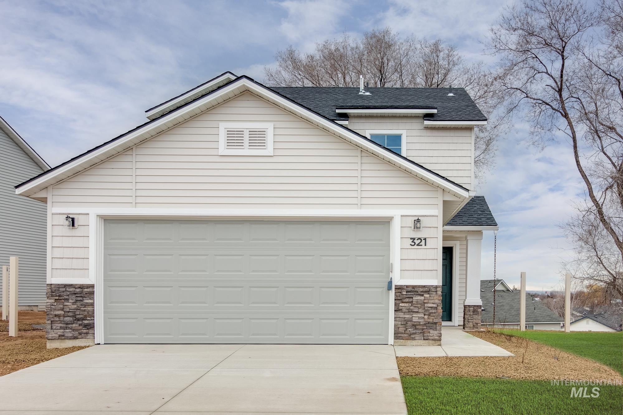 301 Whitetail Ave, Horseshoe Bend, Idaho 83629, 3 Bedrooms, 2.5 Bathrooms, Residential For Sale, Price $346,990,MLS 98973286