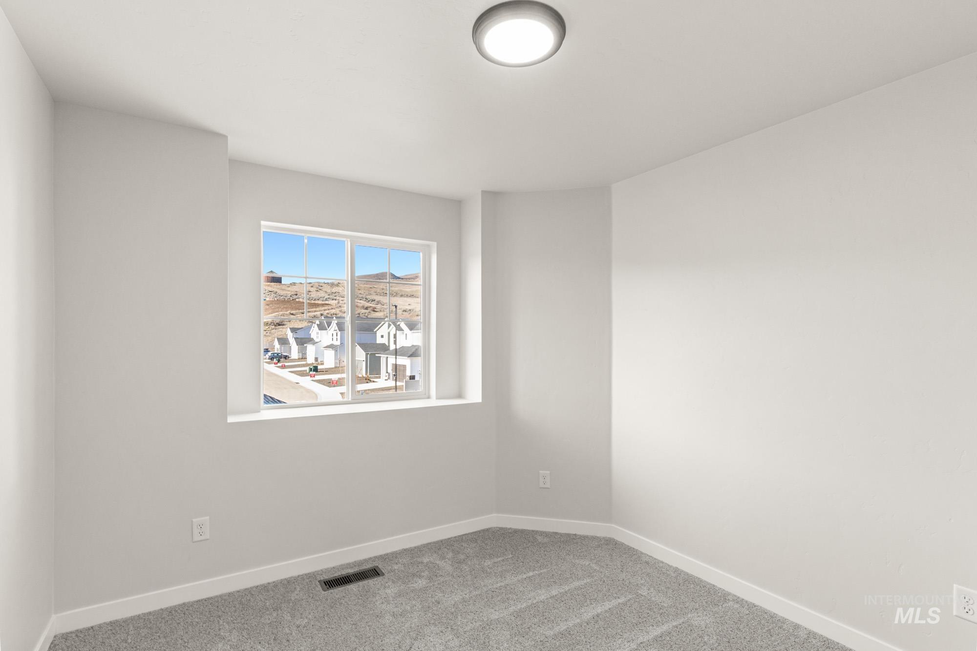 301 Whitetail Ave, Horseshoe Bend, Idaho 83629, 3 Bedrooms, 2.5 Bathrooms, Residential For Sale, Price $346,990,MLS 98973286