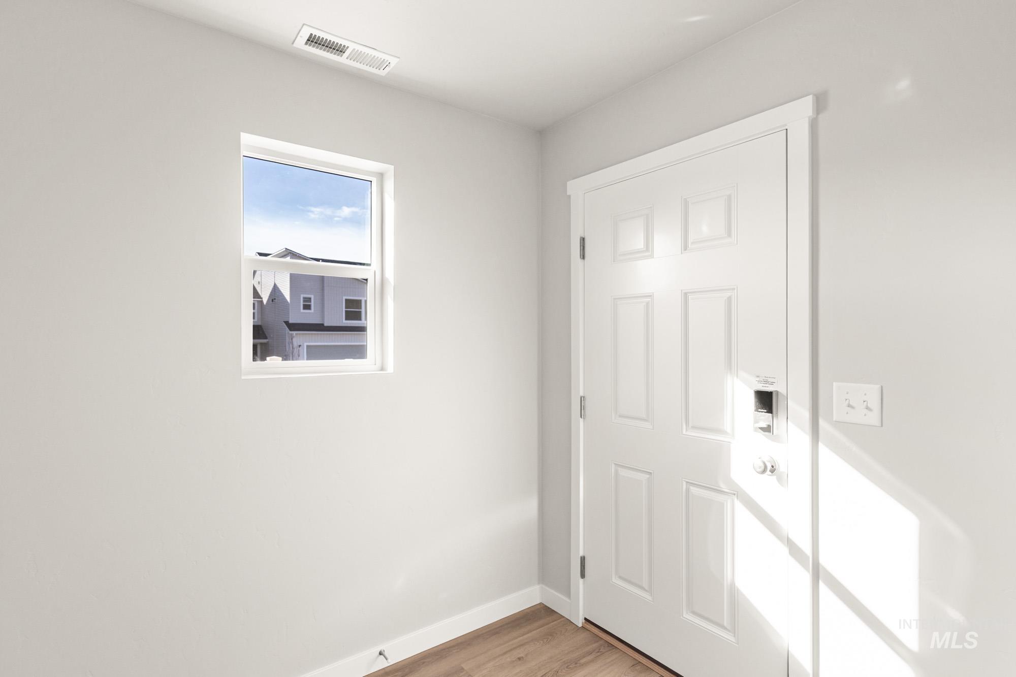 401 Reindeer Ave, Horseshoe Bend, Idaho 83629, 3 Bedrooms, 2.5 Bathrooms, Residential For Sale, Price $352,990,MLS 98973287