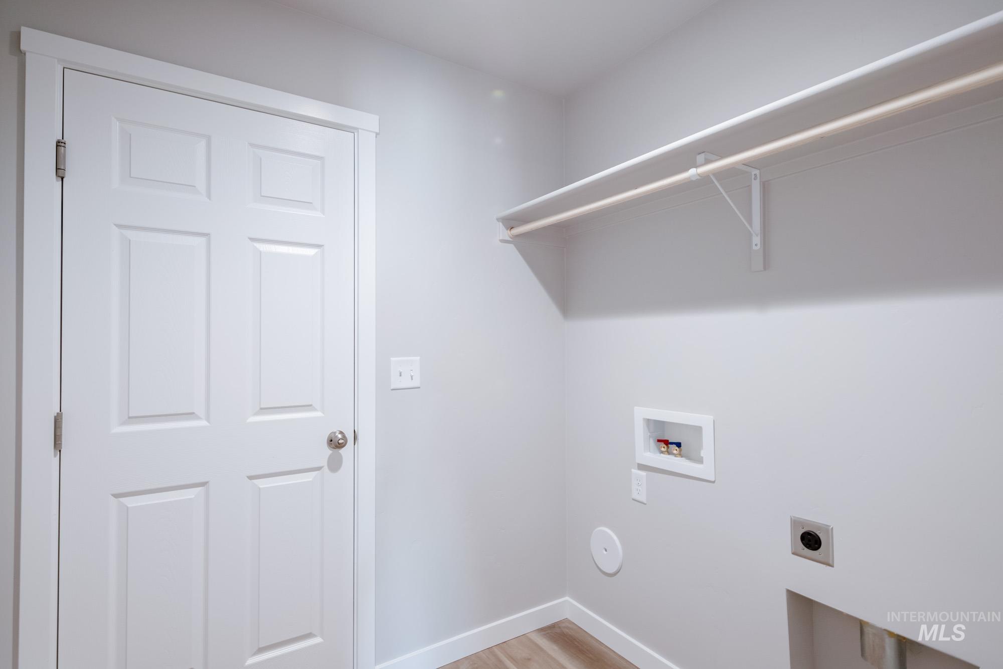 1703 N Birch St, Jerome, Idaho 83338, 3 Bedrooms, 2 Bathrooms, Residential For Sale, Price $379,990,MLS 98973289