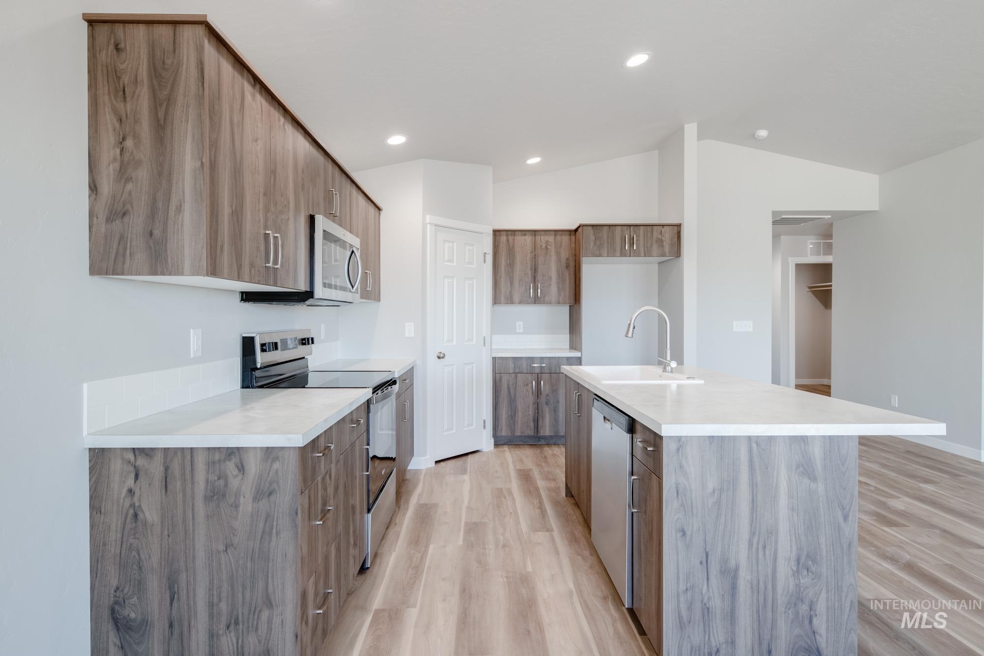 1703 N Birch St, Jerome, Idaho 83338, 3 Bedrooms, 2 Bathrooms, Residential For Sale, Price $379,990,MLS 98973289