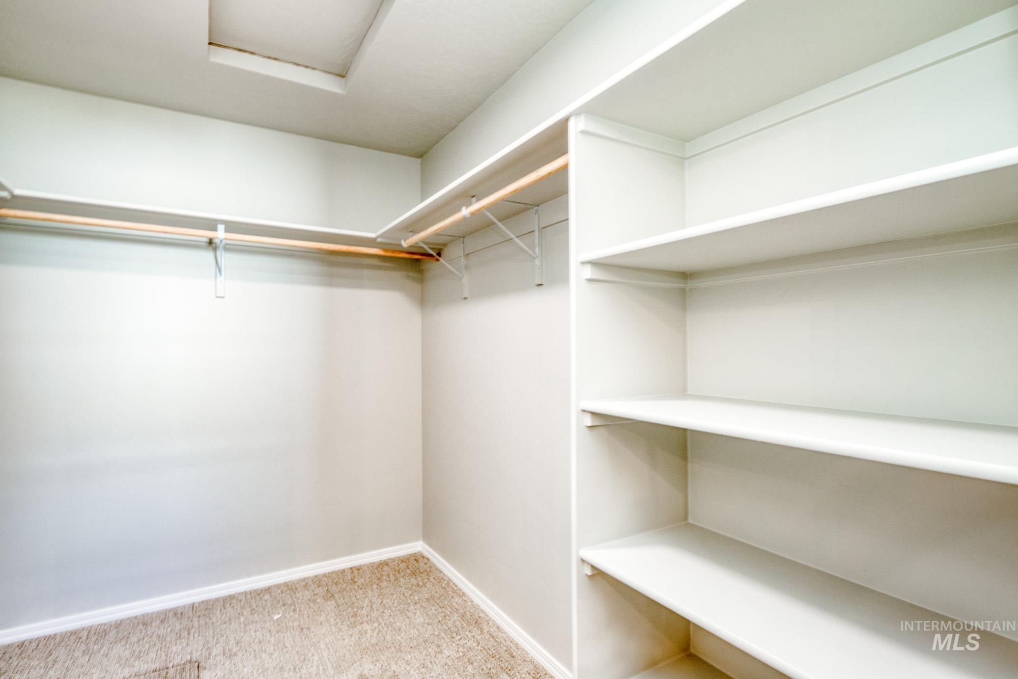 1707 N Birch St, Jerome, Idaho 83338, 4 Bedrooms, 2 Bathrooms, Residential For Sale, Price $389,990,MLS 98973290