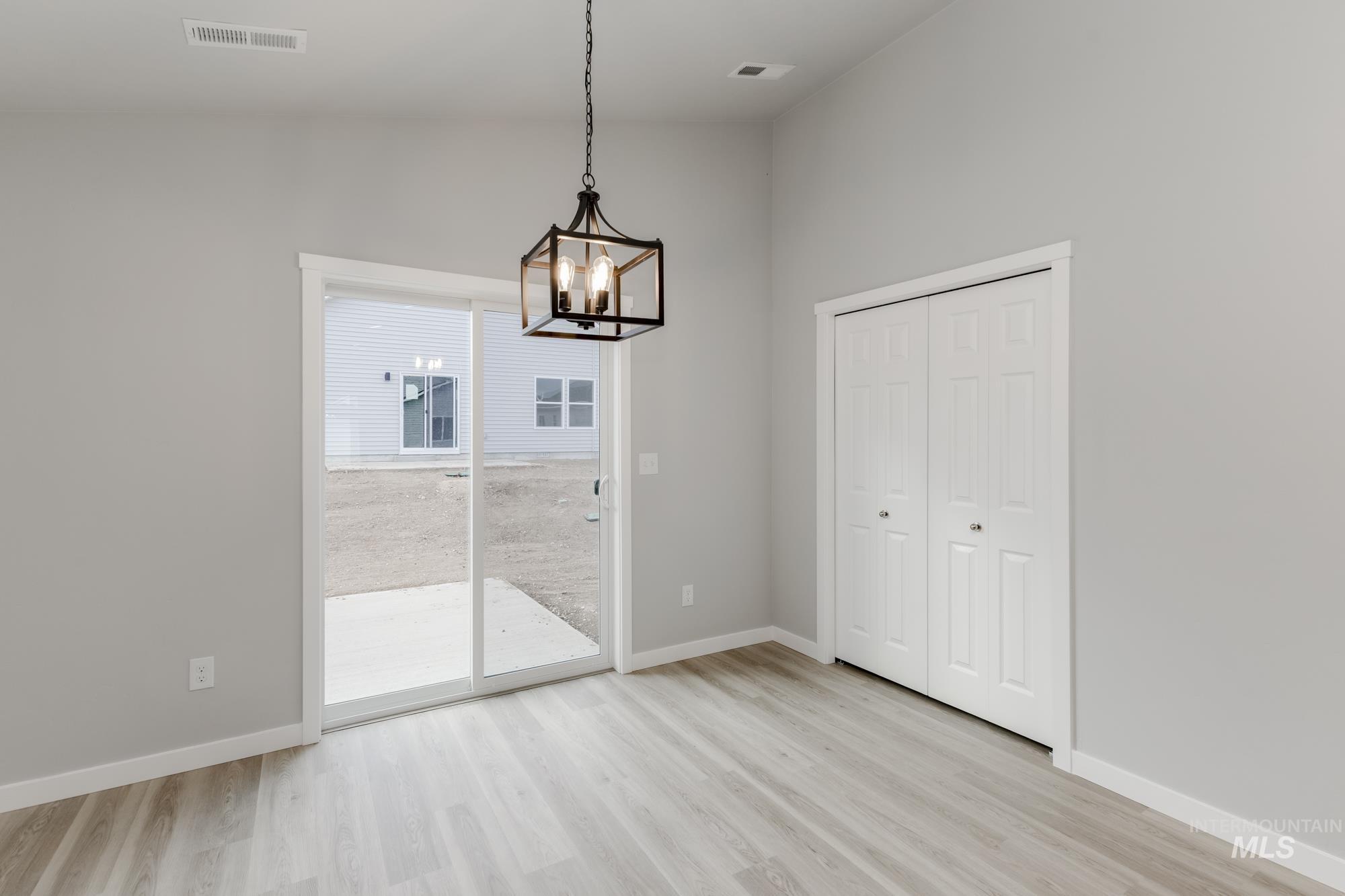 1712 N Birch St, Jerome, Idaho 83338, 3 Bedrooms, 2 Bathrooms, Residential For Sale, Price $349,990,MLS 98973292