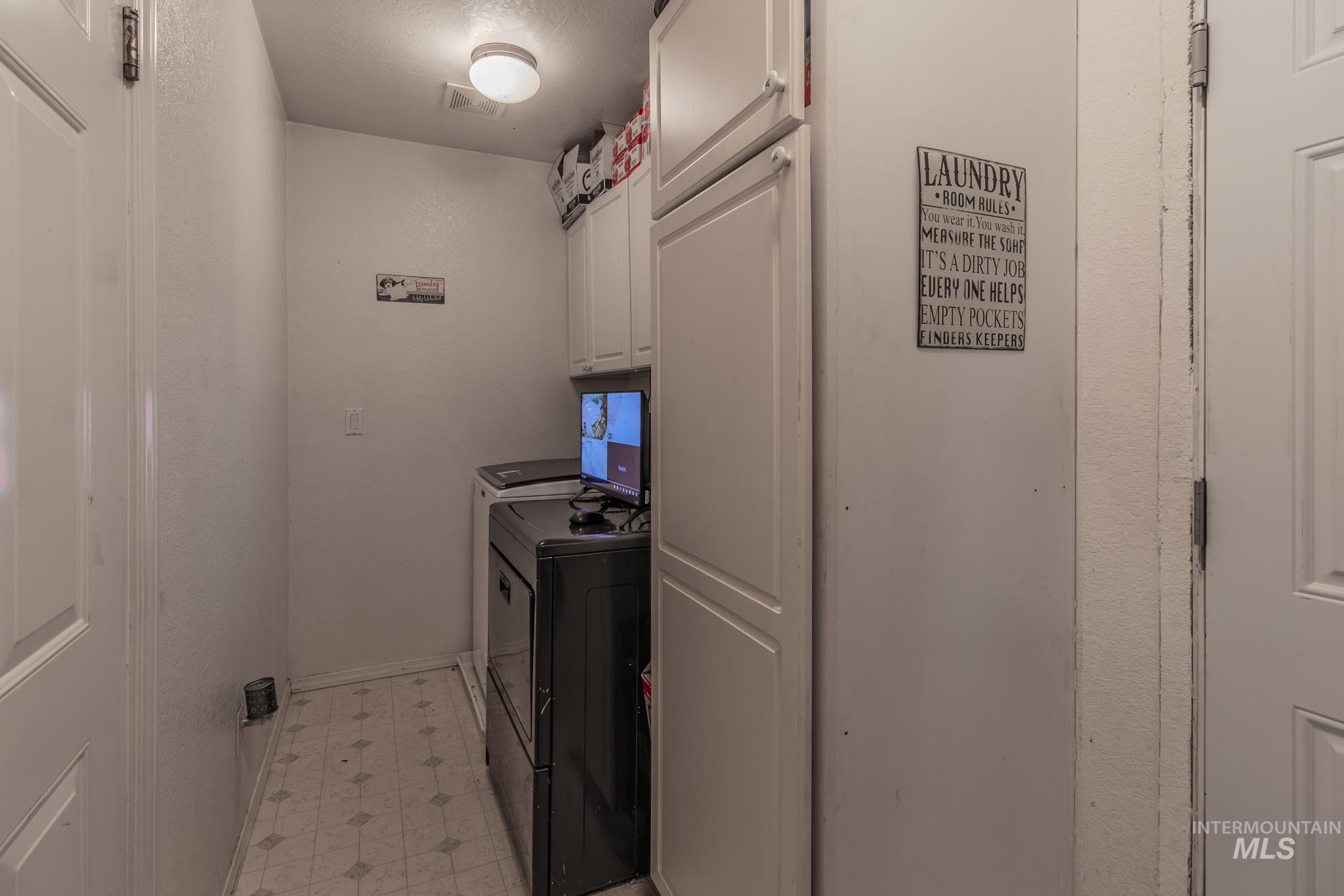 721 W Hazel St, Caldwell, Idaho 83605, 2 Bedrooms, 1 Bathroom, Residential For Sale, Price $299,900,MLS 98973293