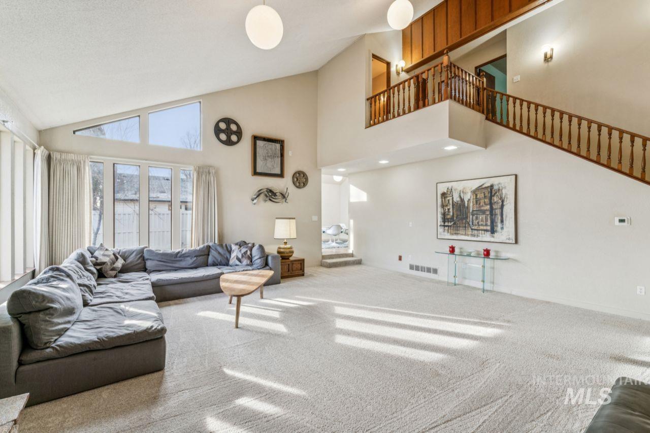 811 N Horton St, Nampa, Idaho 83651, 3 Bedrooms, 3 Bathrooms, Residential For Sale, Price $548,900,MLS 98973297