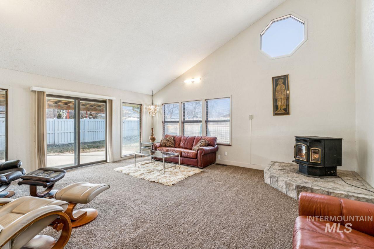 811 N Horton St, Nampa, Idaho 83651, 3 Bedrooms, 3 Bathrooms, Residential For Sale, Price $548,900,MLS 98973297