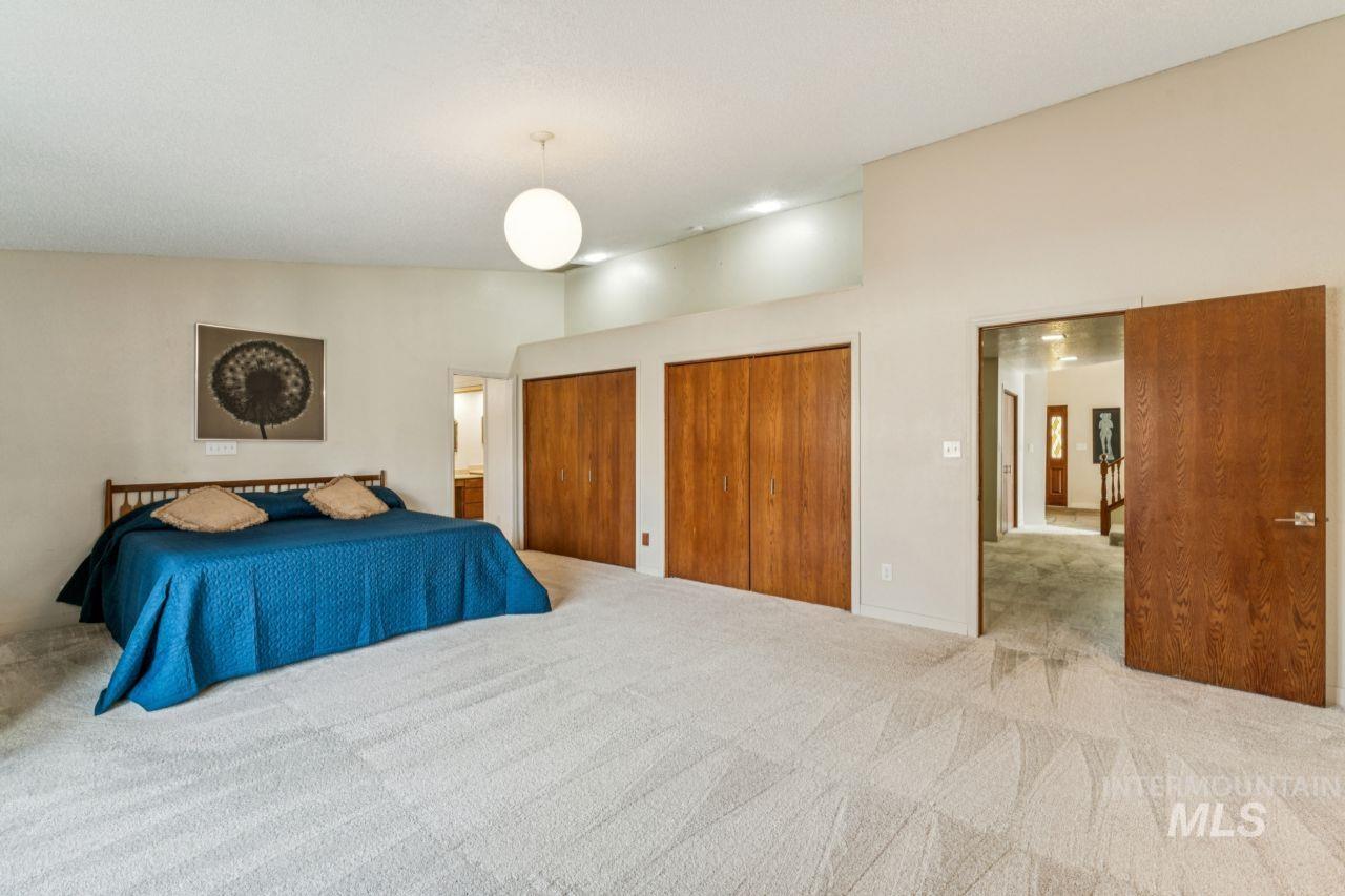 811 N Horton St, Nampa, Idaho 83651, 3 Bedrooms, 3 Bathrooms, Residential For Sale, Price $548,900,MLS 98973297