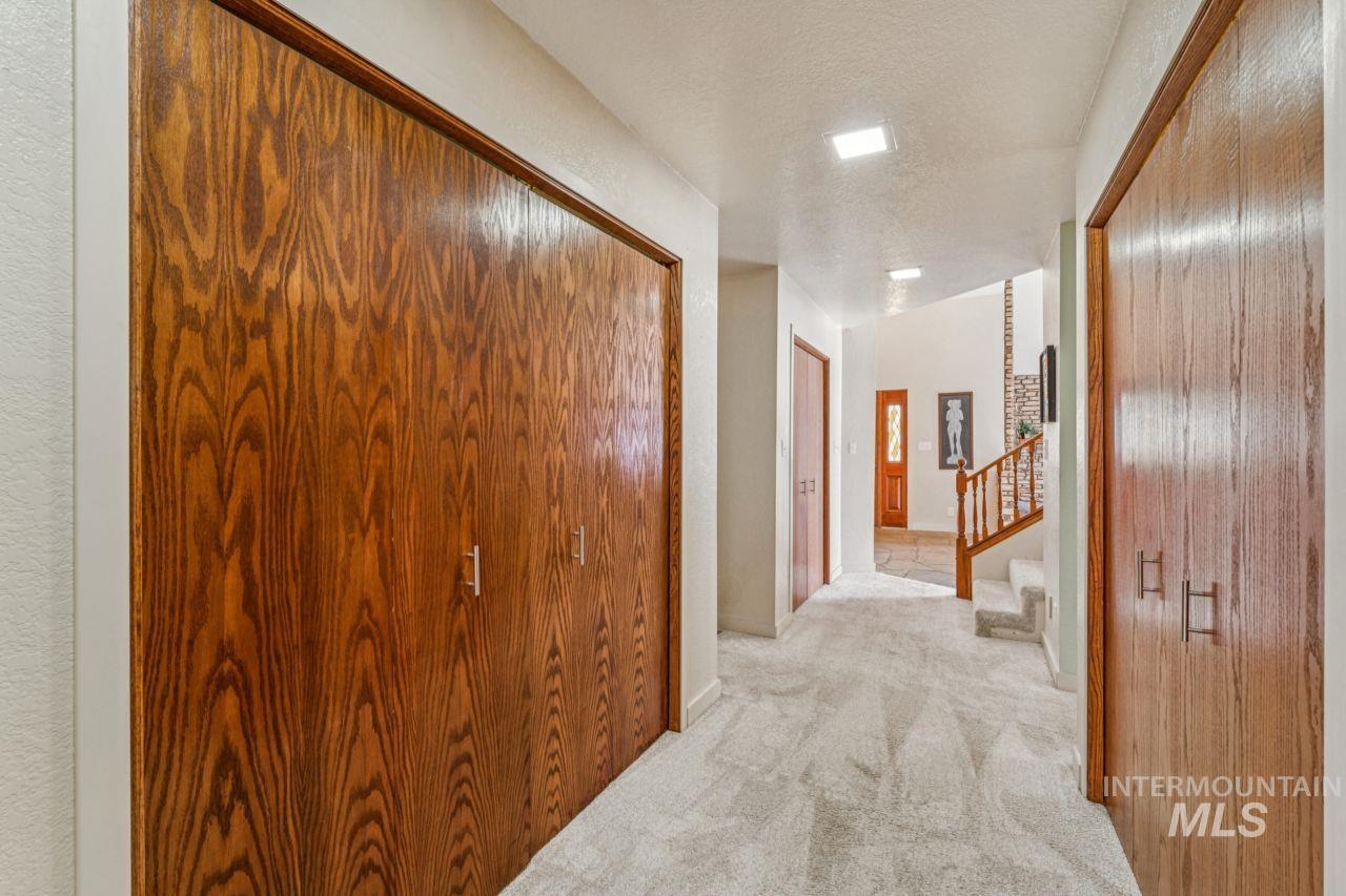 811 N Horton St, Nampa, Idaho 83651, 3 Bedrooms, 3 Bathrooms, Residential For Sale, Price $548,900,MLS 98973297