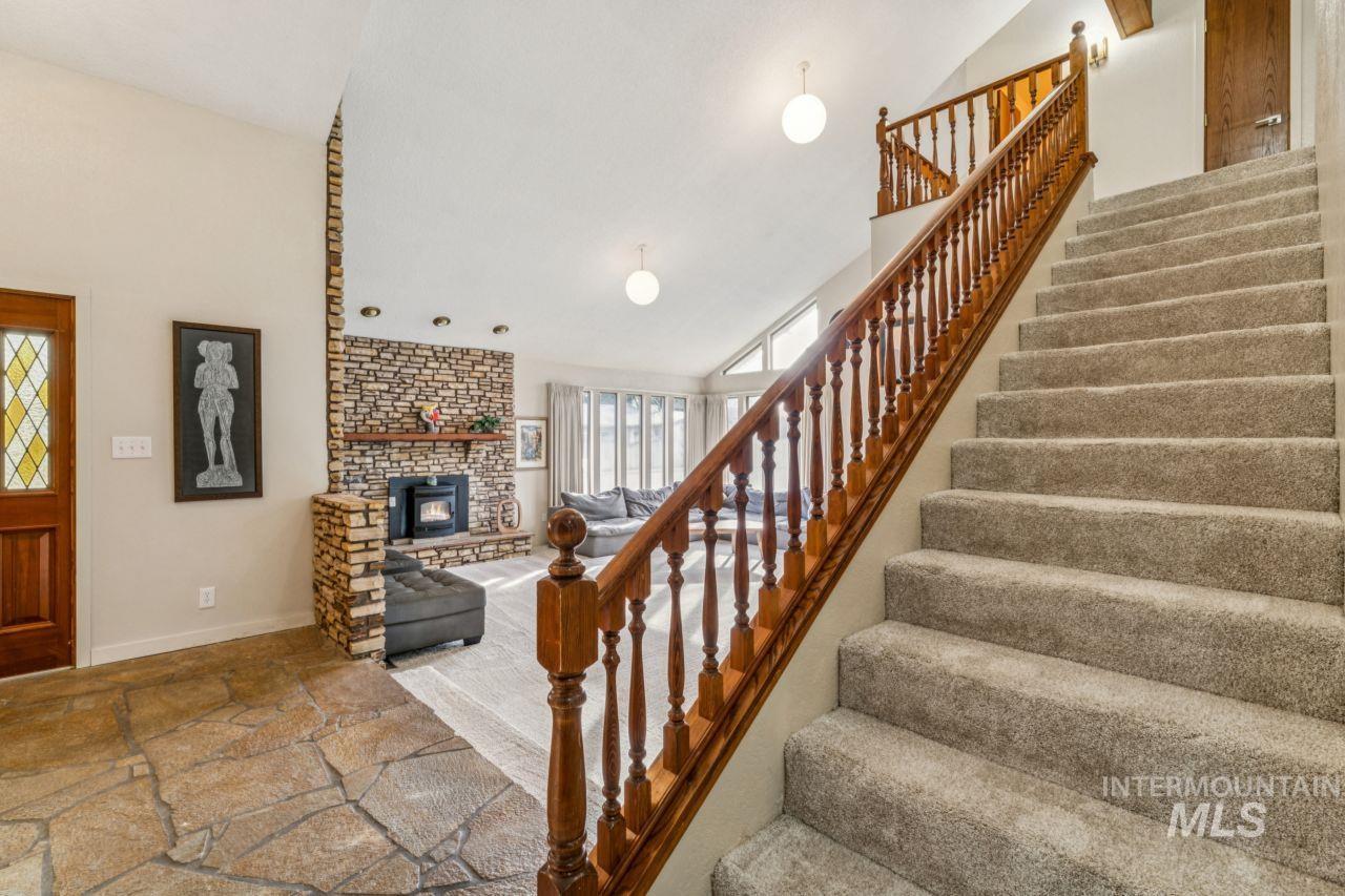 811 N Horton St, Nampa, Idaho 83651, 3 Bedrooms, 3 Bathrooms, Residential For Sale, Price $548,900,MLS 98973297