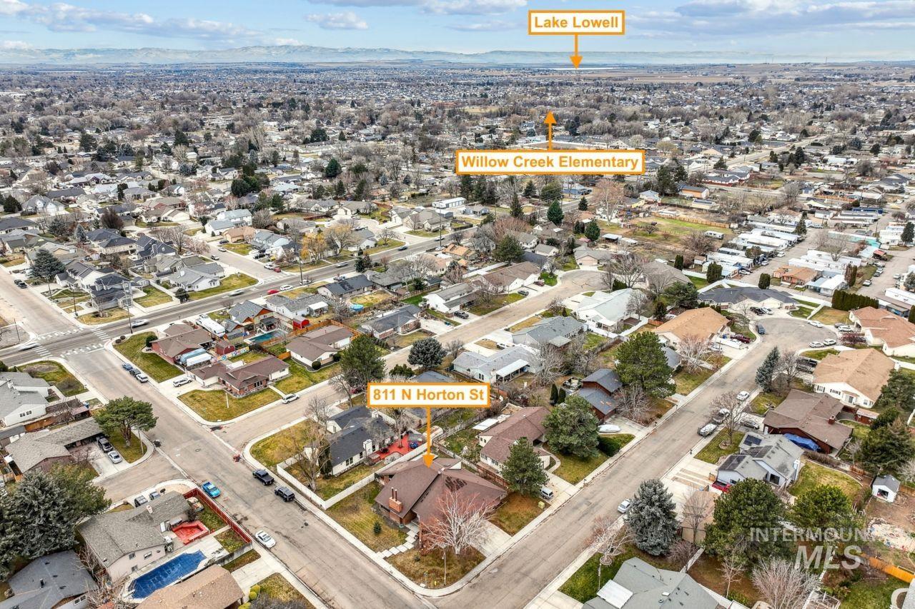 811 N Horton St, Nampa, Idaho 83651, 3 Bedrooms, 3 Bathrooms, Residential For Sale, Price $548,900,MLS 98973297