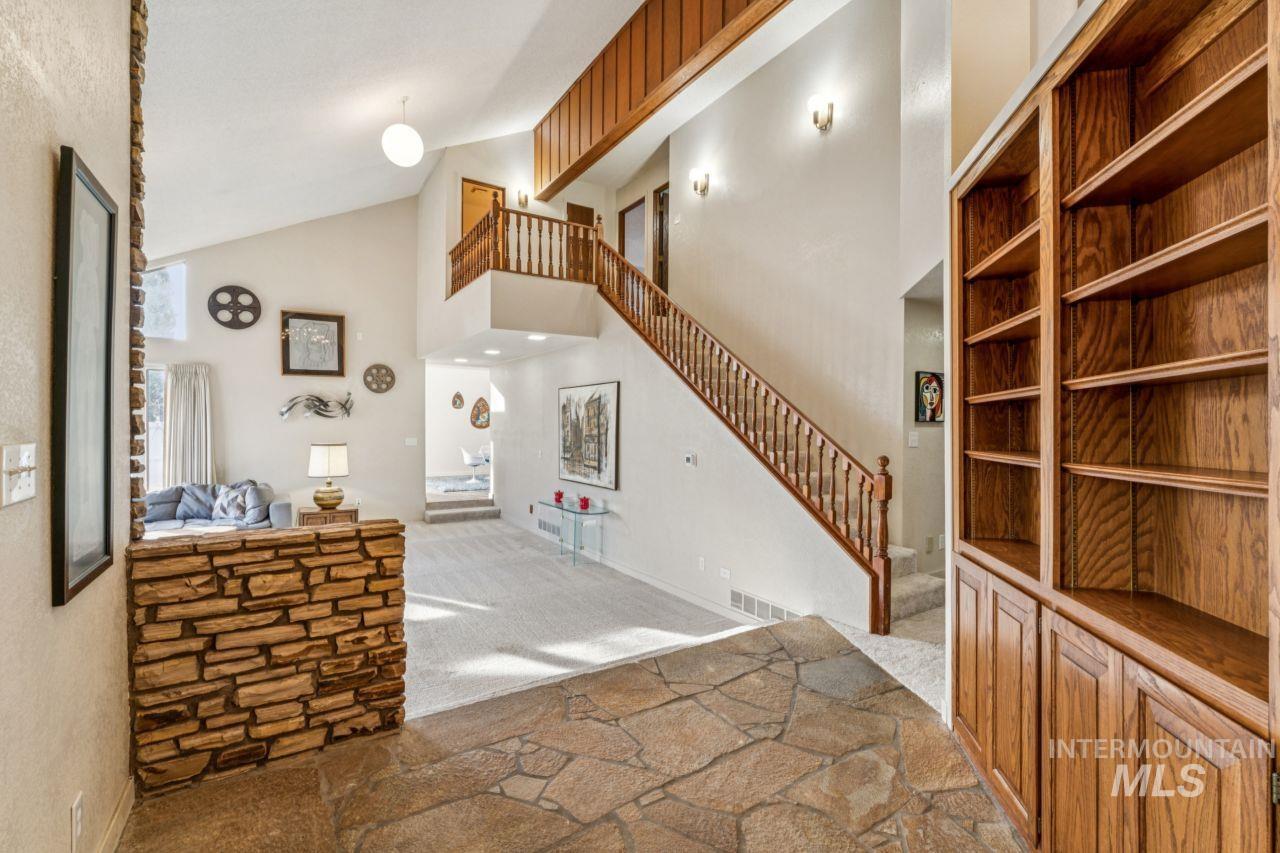 811 N Horton St, Nampa, Idaho 83651, 3 Bedrooms, 3 Bathrooms, Residential For Sale, Price $548,900,MLS 98973297