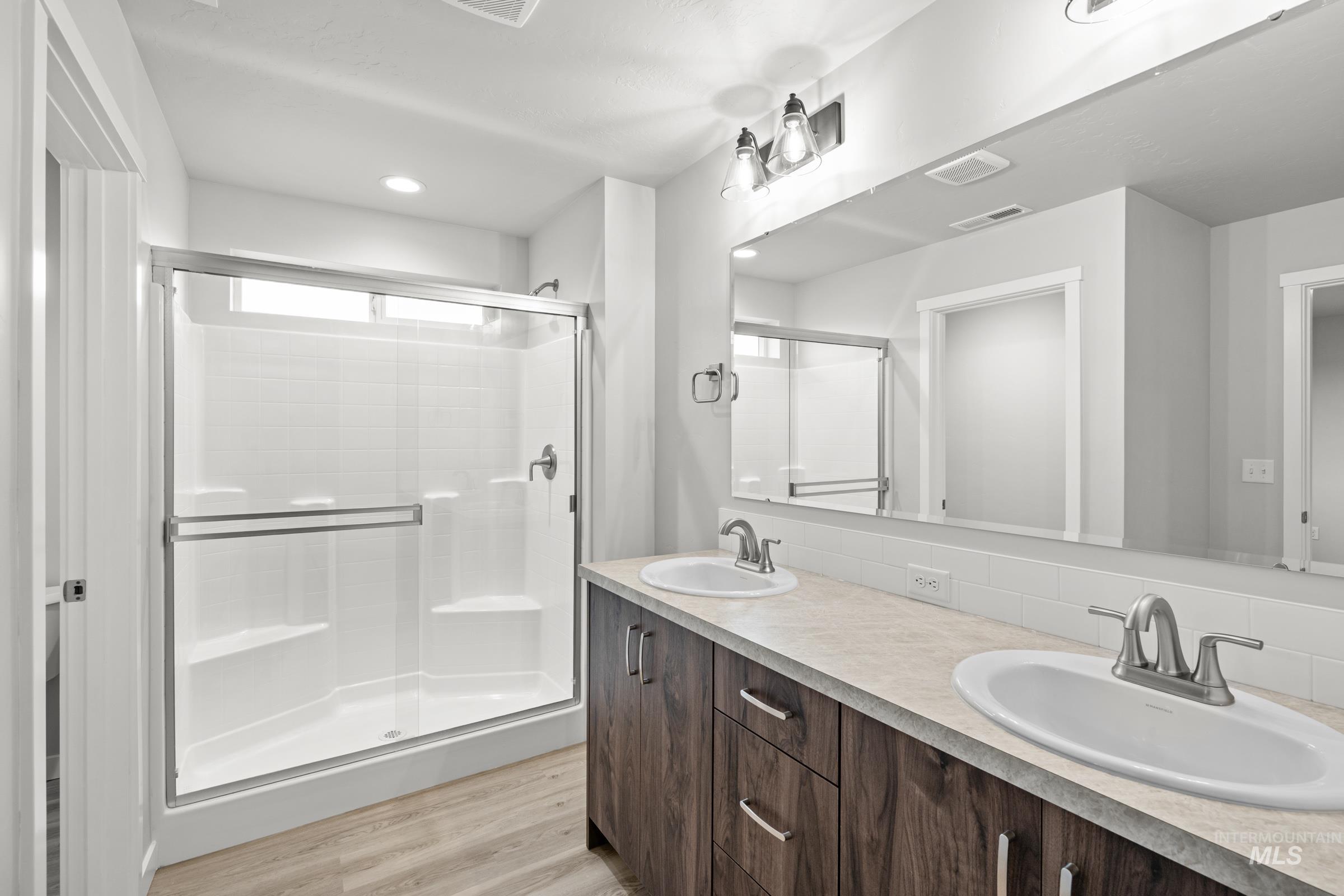 1611 Sunday River St, Middleton, Idaho 83644, 4 Bedrooms, 2 Bathrooms, Residential For Sale, Price $419,990, 98973298