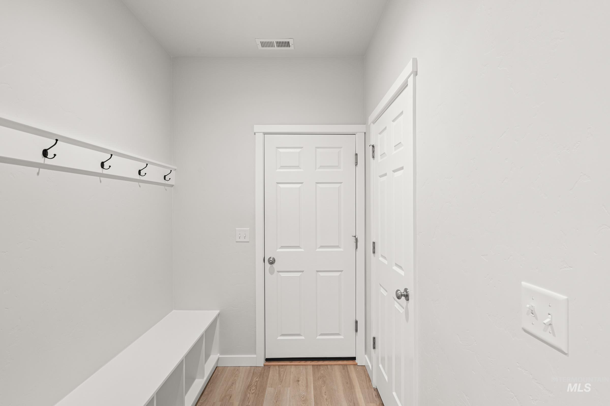 17380 N Aspen Springs Way, Nampa, Idaho 83687, 5 Bedrooms, 4.5 Bathrooms, Residential For Sale, Price $769,990, 98973304