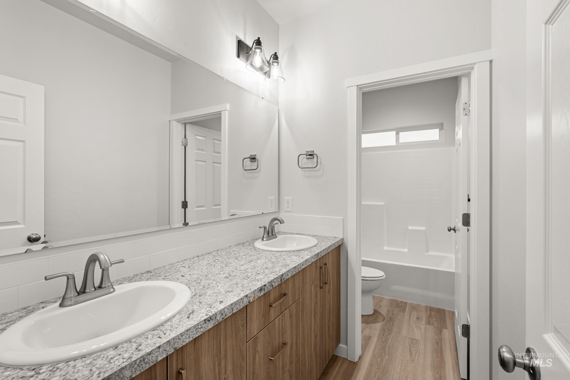 17380 N Aspen Springs Way, Nampa, Idaho 83687, 5 Bedrooms, 4.5 Bathrooms, Residential For Sale, Price $769,990, 98973304