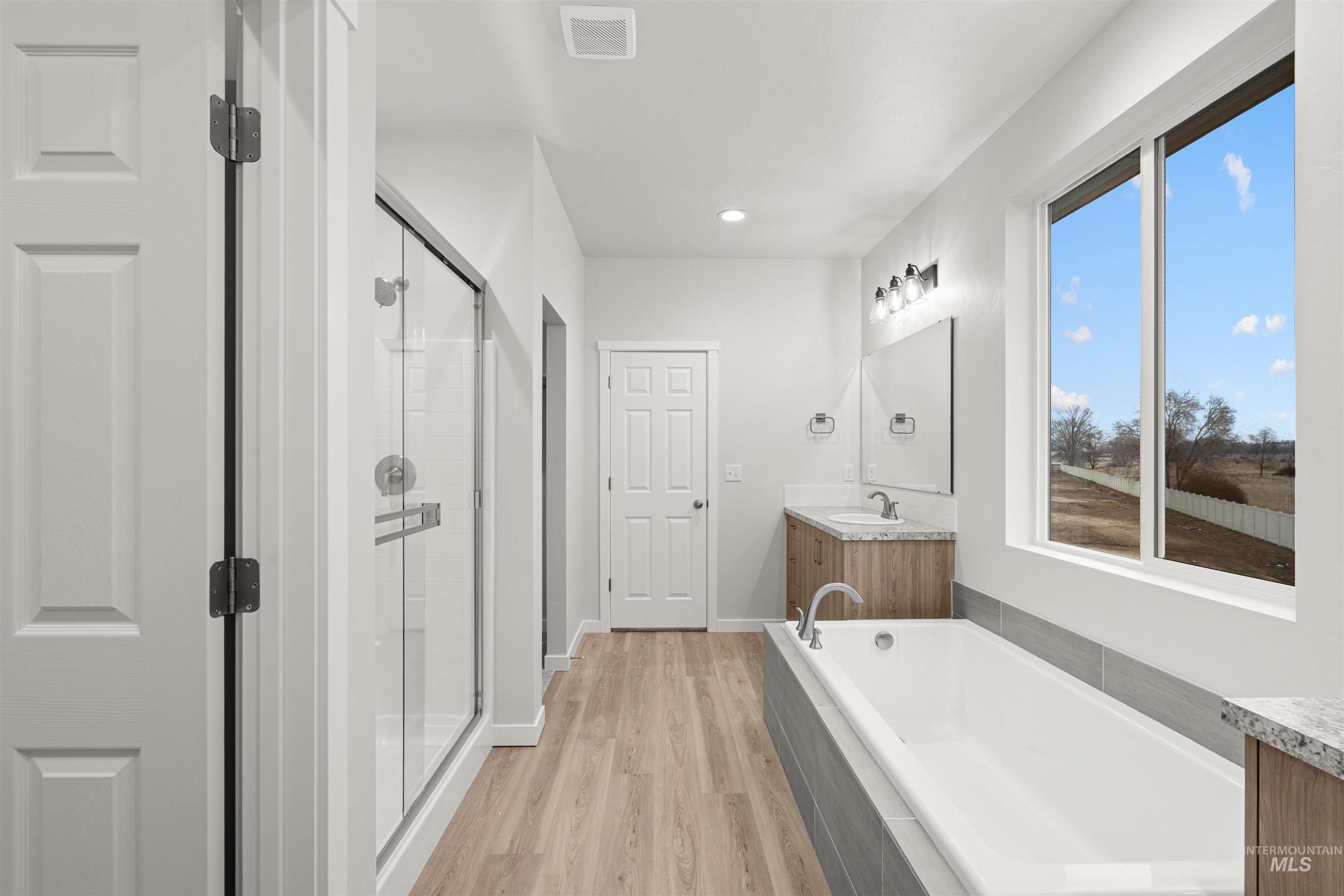 17380 N Aspen Springs Way, Nampa, Idaho 83687, 5 Bedrooms, 4.5 Bathrooms, Residential For Sale, Price $769,990, 98973304