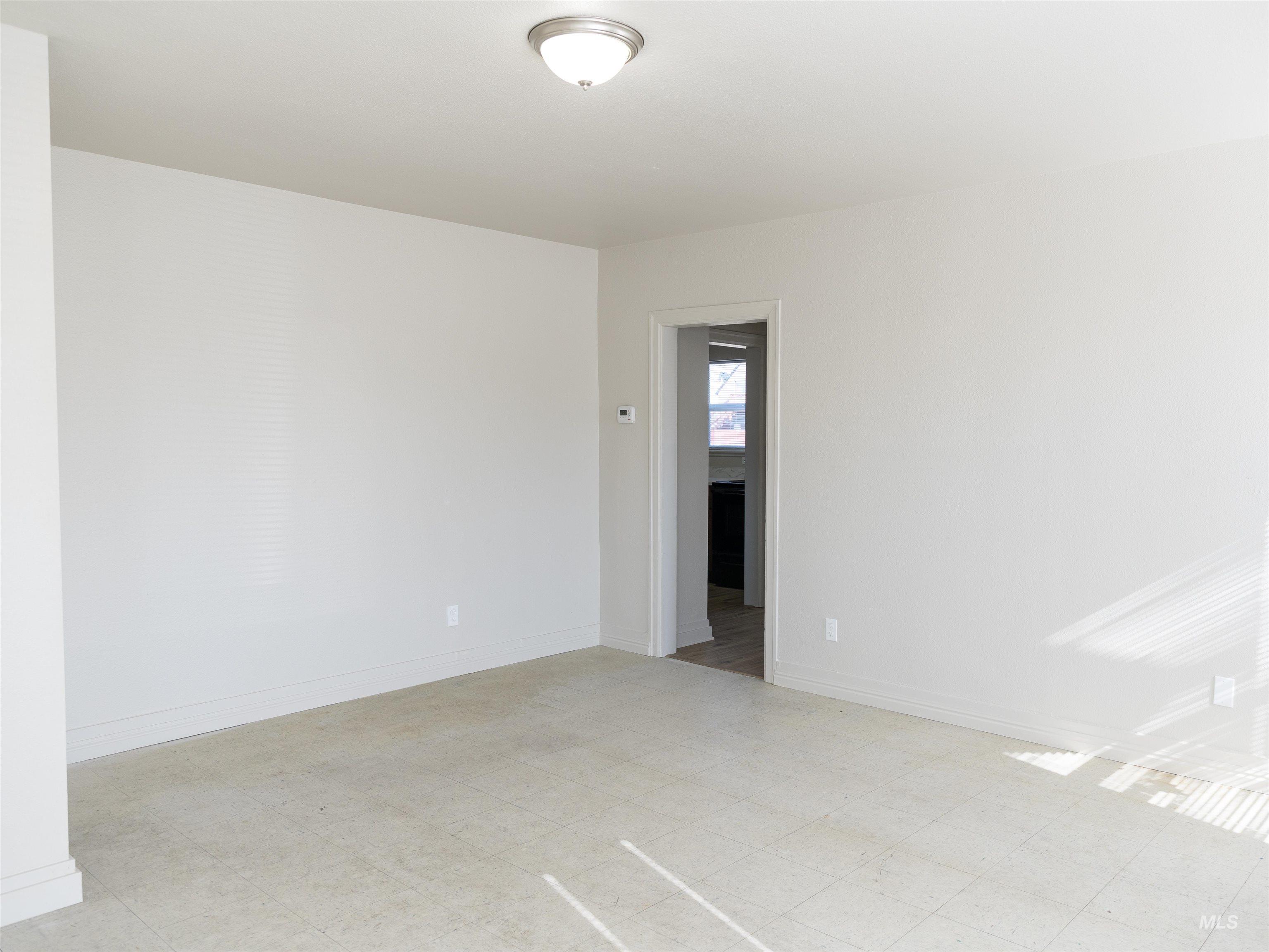 92 NW 2nd Ave, Ontario, Oregon 97914, 2 Bedrooms, 1 Bathroom, Rental For Rent, Price $1,195,MLS 98973305