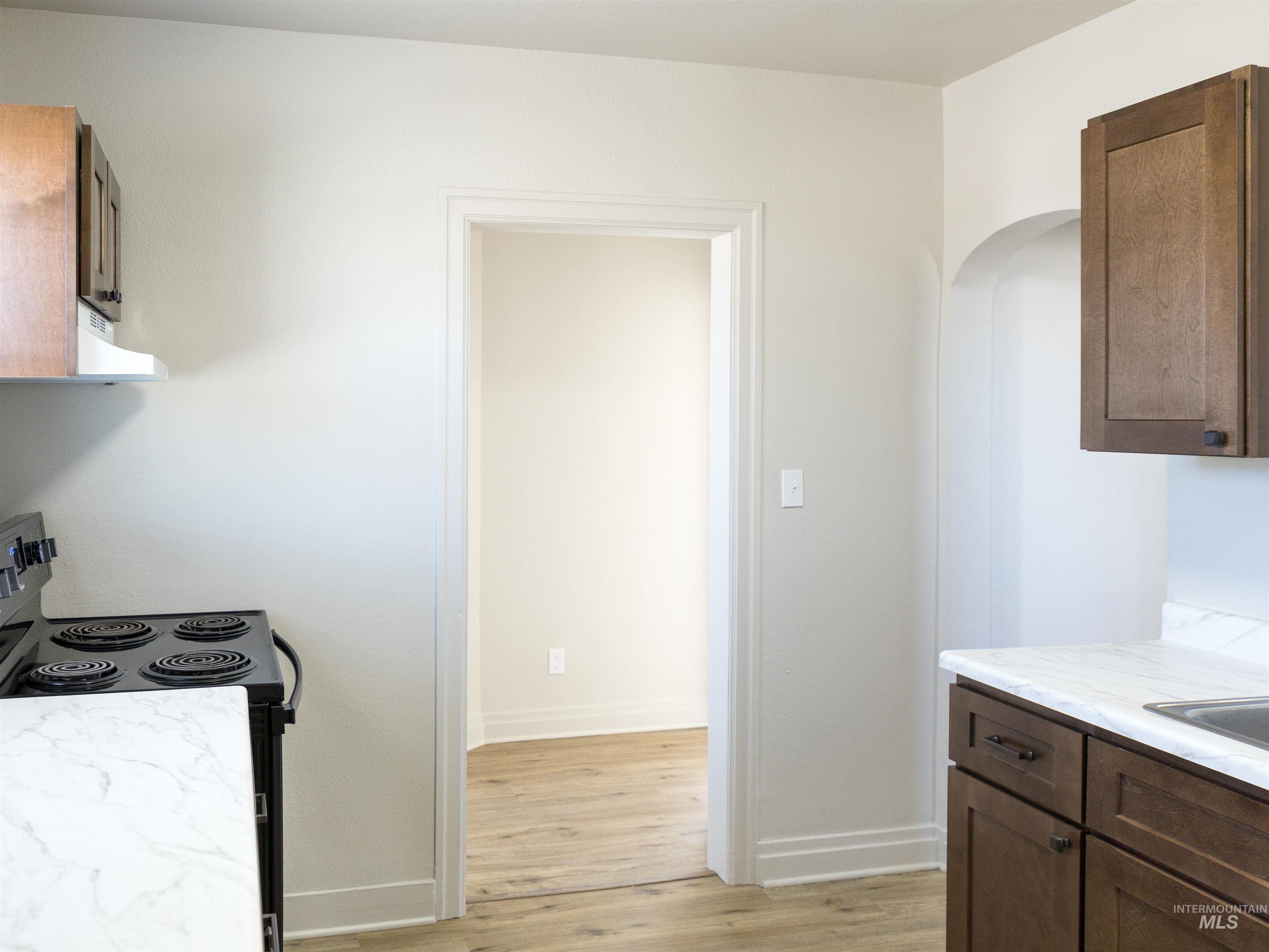 92 NW 2nd Ave, Ontario, Oregon 97914, 2 Bedrooms, 1 Bathroom, Rental For Rent, Price $1,195,MLS 98973305