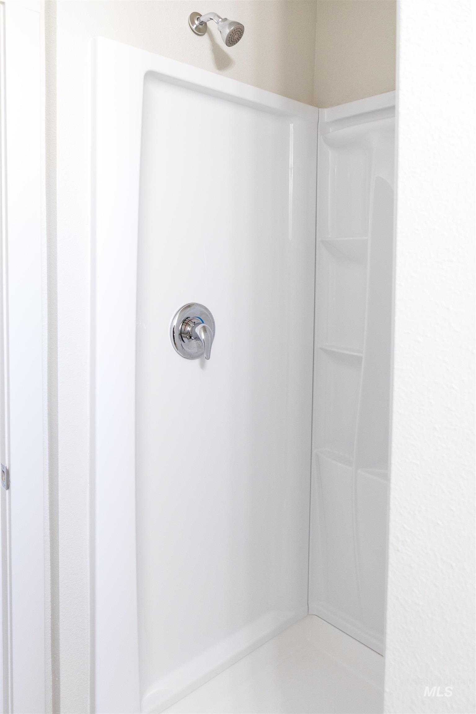 92 NW 2nd Ave, Ontario, Oregon 97914, 2 Bedrooms, 1 Bathroom, Rental For Rent, Price $1,195,MLS 98973305