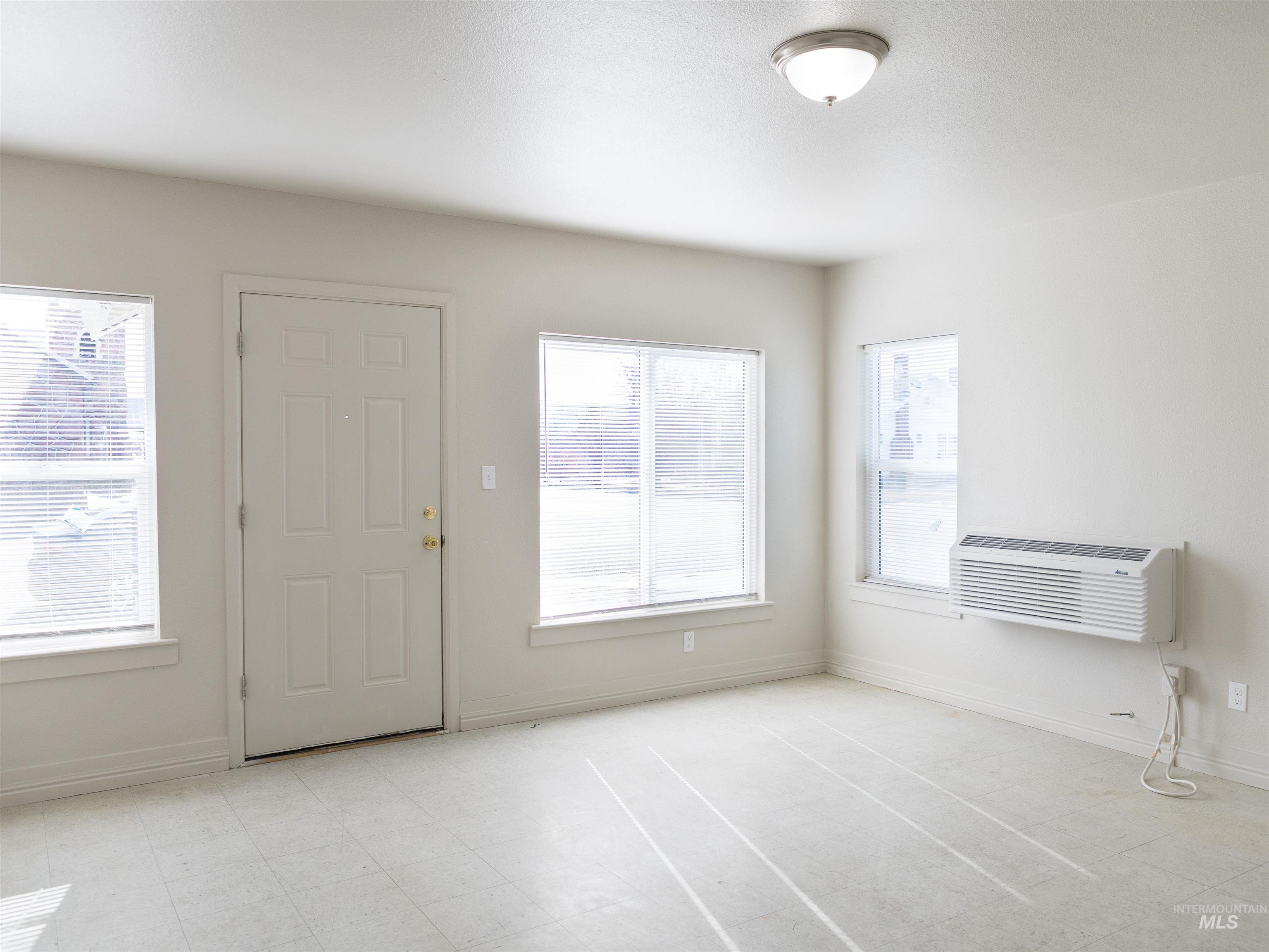 92 NW 2nd Ave, Ontario, Oregon 97914, 2 Bedrooms, 1 Bathroom, Rental For Rent, Price $1,195,MLS 98973305