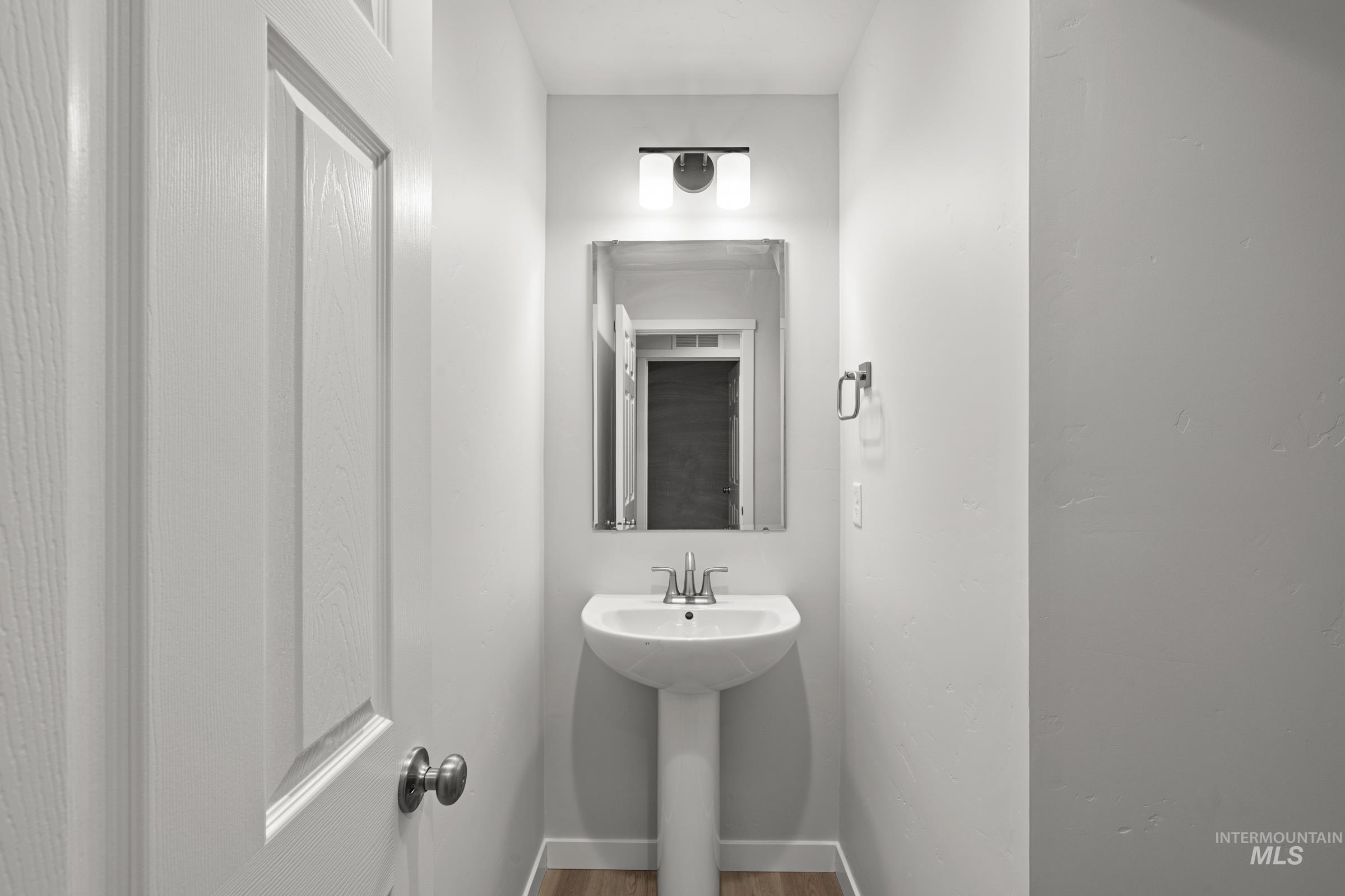 7106 E Shields Dr, Nampa, Idaho 83687, 5 Bedrooms, 2.5 Bathrooms, Residential For Sale, Price $529,990, 98973309