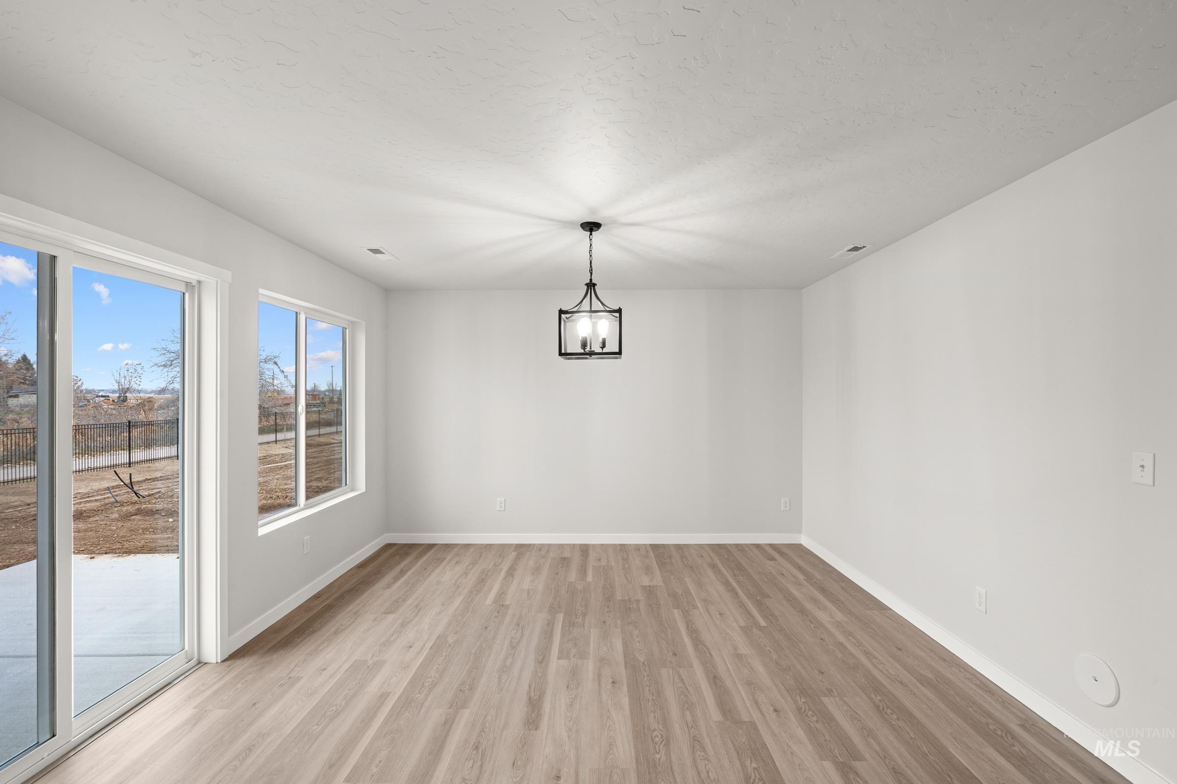 7106 E Shields Dr, Nampa, Idaho 83687, 5 Bedrooms, 2.5 Bathrooms, Residential For Sale, Price $529,990, 98973309