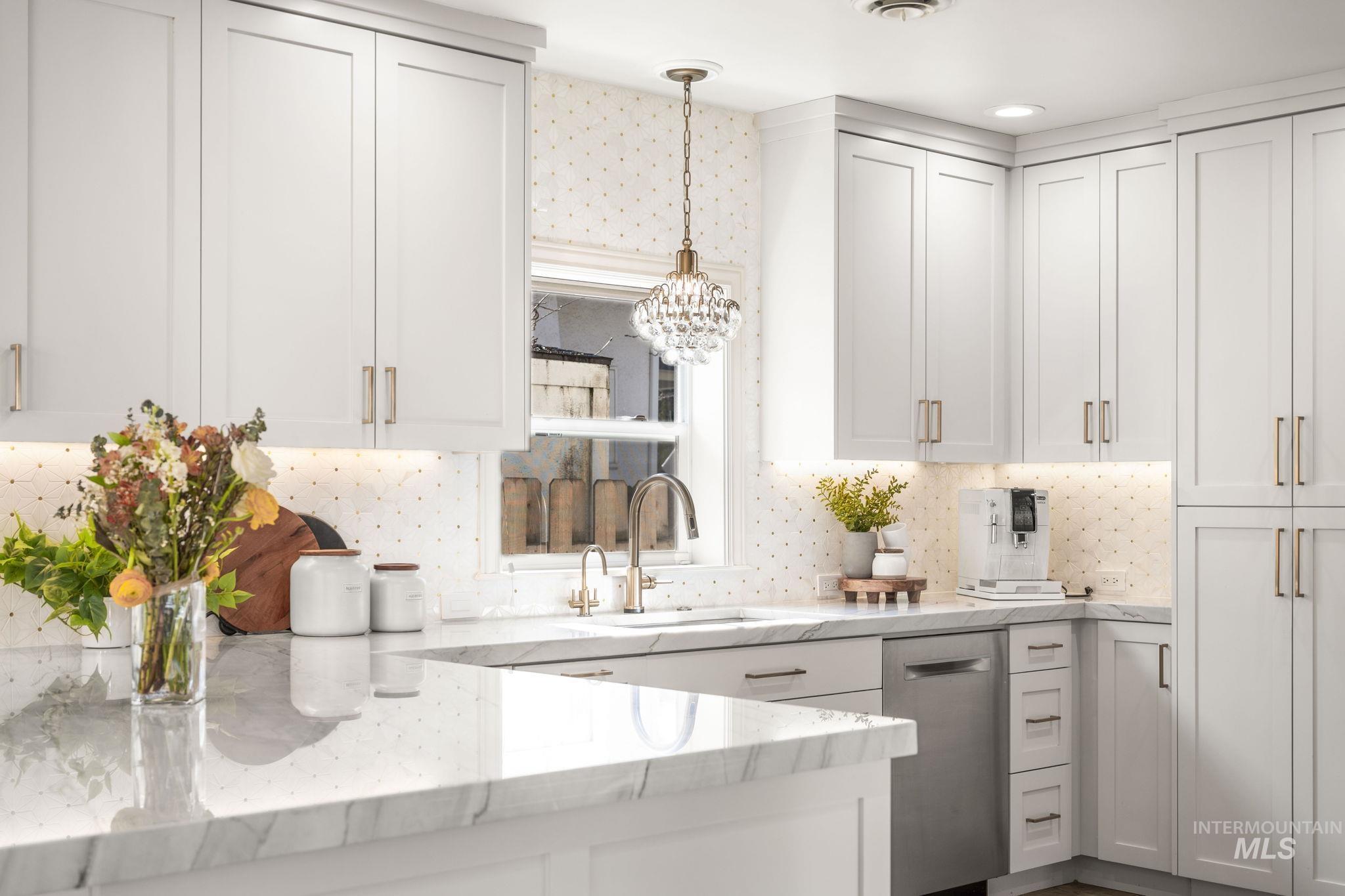 1414 N 8th St, Boise, Idaho 83702, 4 Bedrooms, 2.5 Bathrooms, Residential For Sale, Price $1,398,000,MLS 98973314