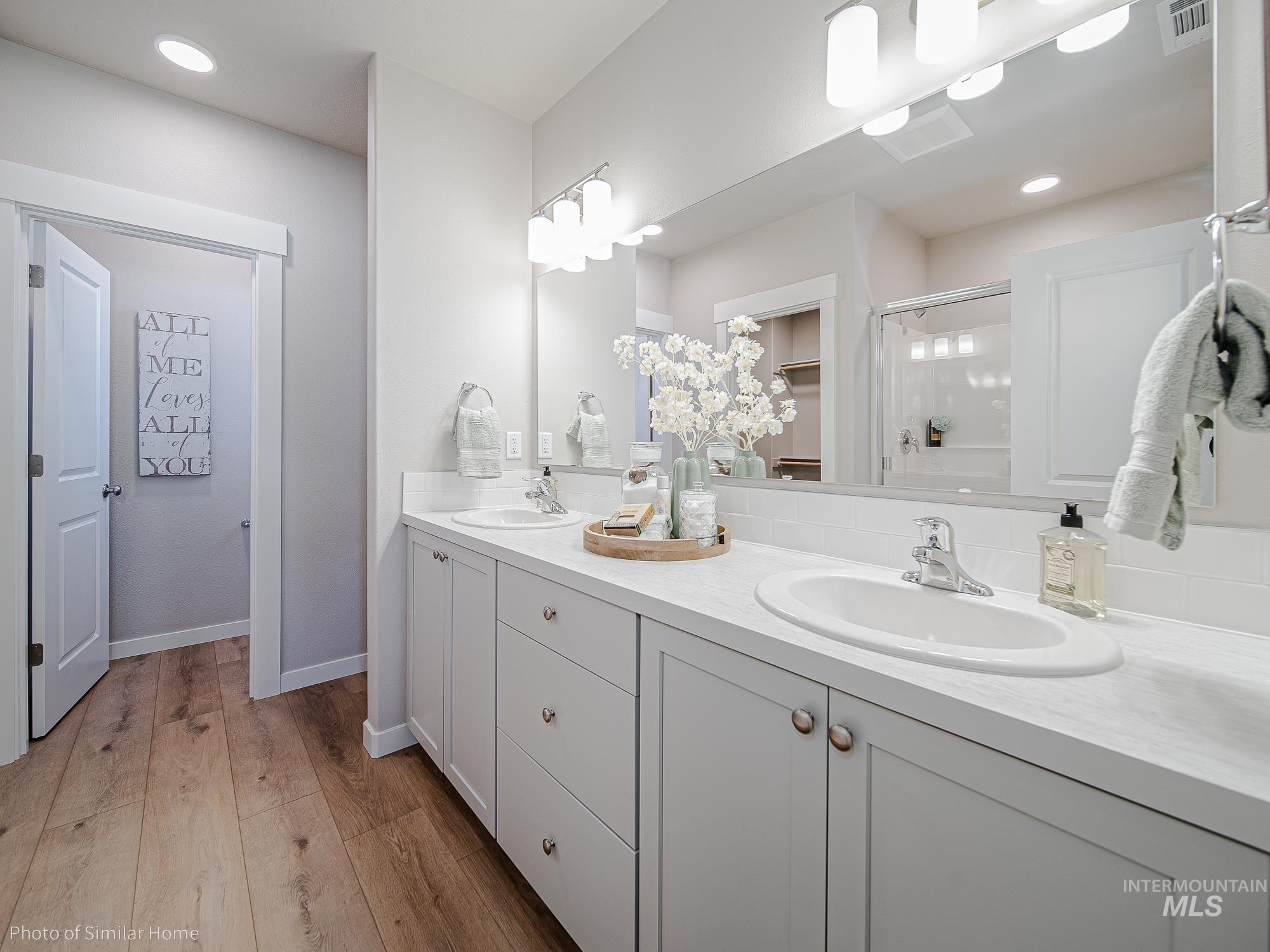 17436 N Sendoa Ave., Nampa, Idaho 83687, 3 Bedrooms, 2 Bathrooms, Residential For Sale, Price $449,990,MLS 98973316