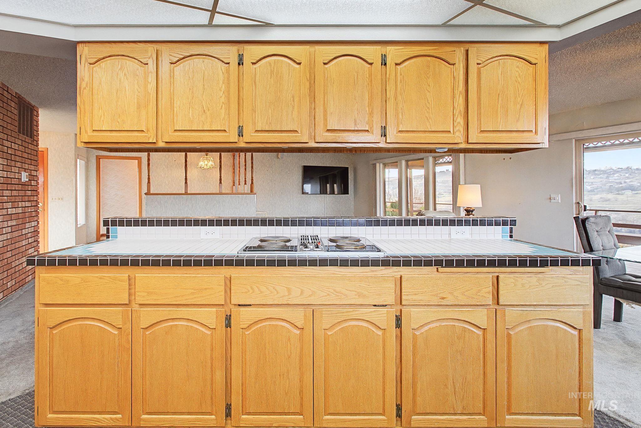 3024 Meadowlark Drive, Lewiston, Idaho 83501, 4 Bedrooms, 3 Bathrooms, Residential For Sale, Price $479,900,MLS 98973317