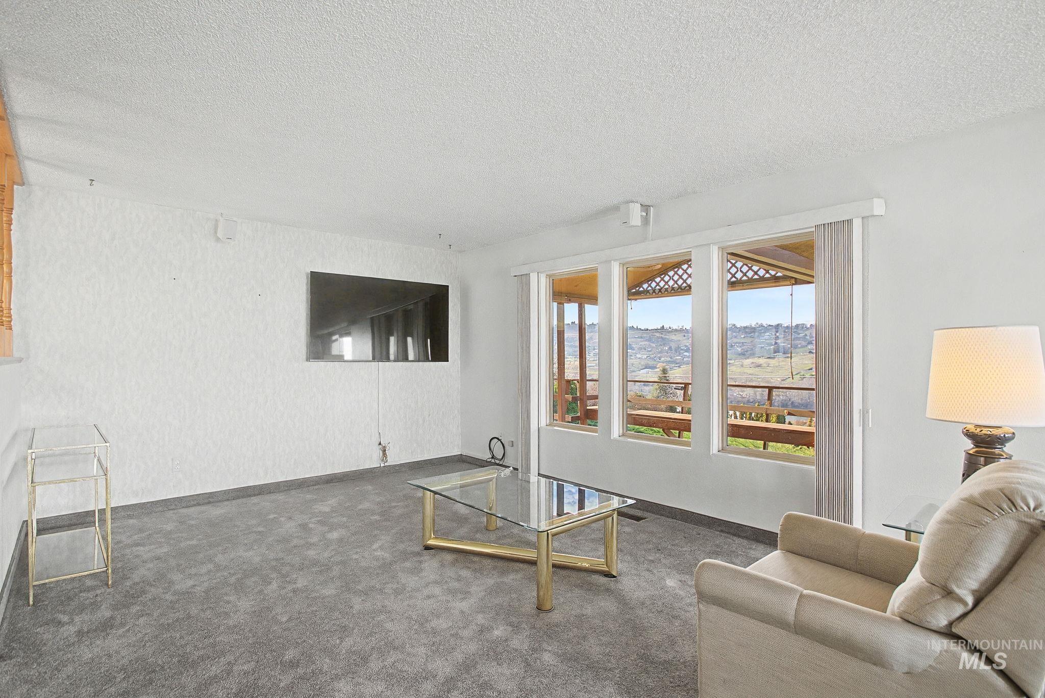 3024 Meadowlark Drive, Lewiston, Idaho 83501, 4 Bedrooms, 3 Bathrooms, Residential For Sale, Price $479,900,MLS 98973317