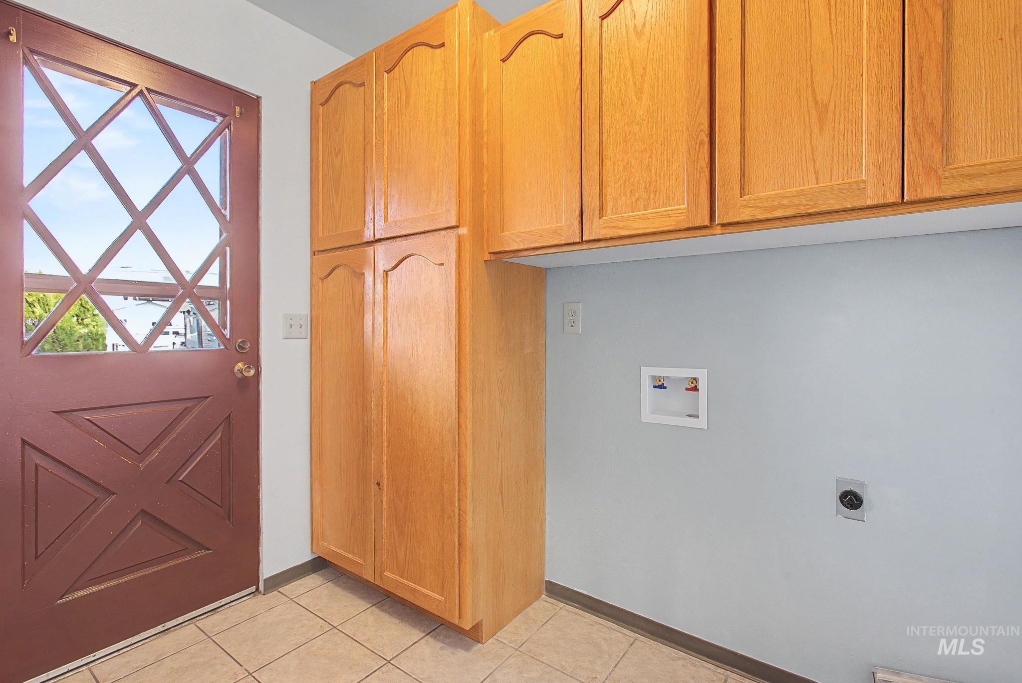 3024 Meadowlark Drive, Lewiston, Idaho 83501, 4 Bedrooms, 3 Bathrooms, Residential For Sale, Price $479,900,MLS 98973317