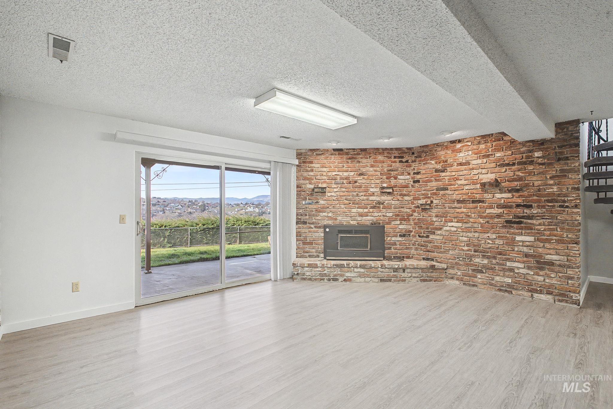 3024 Meadowlark Drive, Lewiston, Idaho 83501, 4 Bedrooms, 3 Bathrooms, Residential For Sale, Price $479,900,MLS 98973317