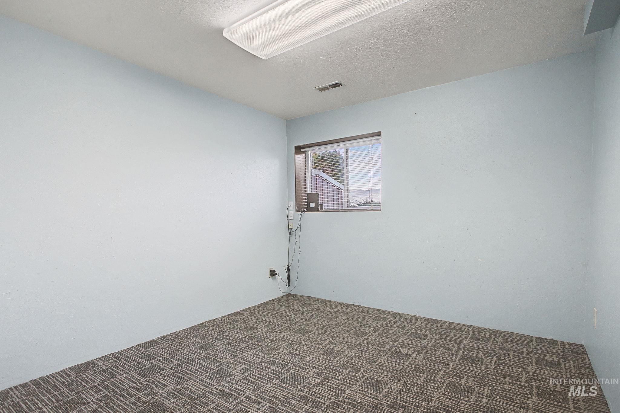 3024 Meadowlark Drive, Lewiston, Idaho 83501, 4 Bedrooms, 3 Bathrooms, Residential For Sale, Price $479,900,MLS 98973317