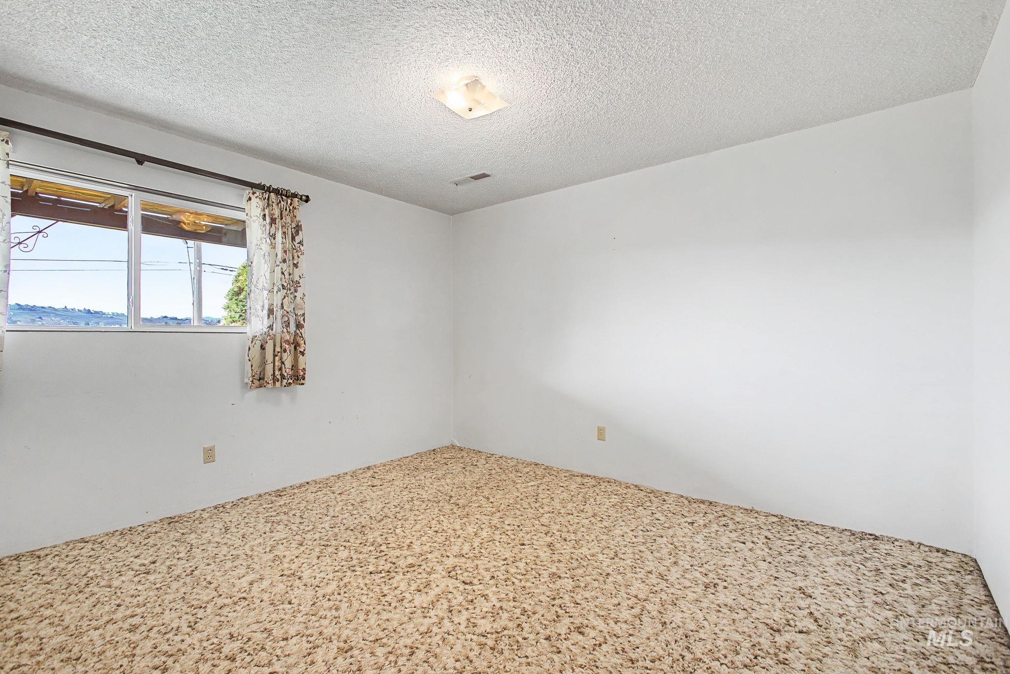 3024 Meadowlark Drive, Lewiston, Idaho 83501, 4 Bedrooms, 3 Bathrooms, Residential For Sale, Price $479,900,MLS 98973317