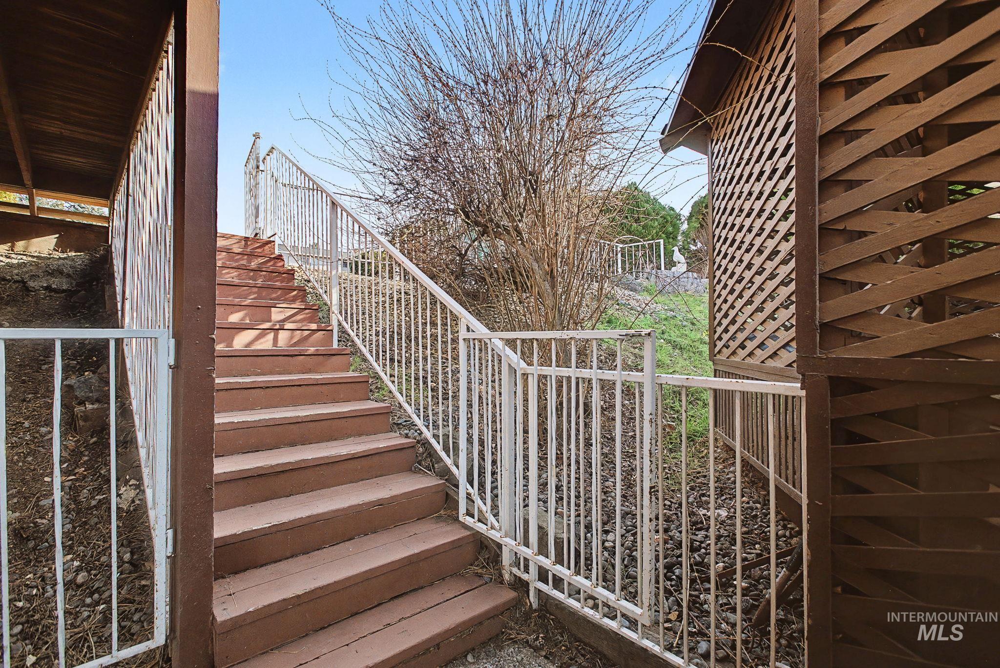 3024 Meadowlark Drive, Lewiston, Idaho 83501, 4 Bedrooms, 3 Bathrooms, Residential For Sale, Price $479,900,MLS 98973317