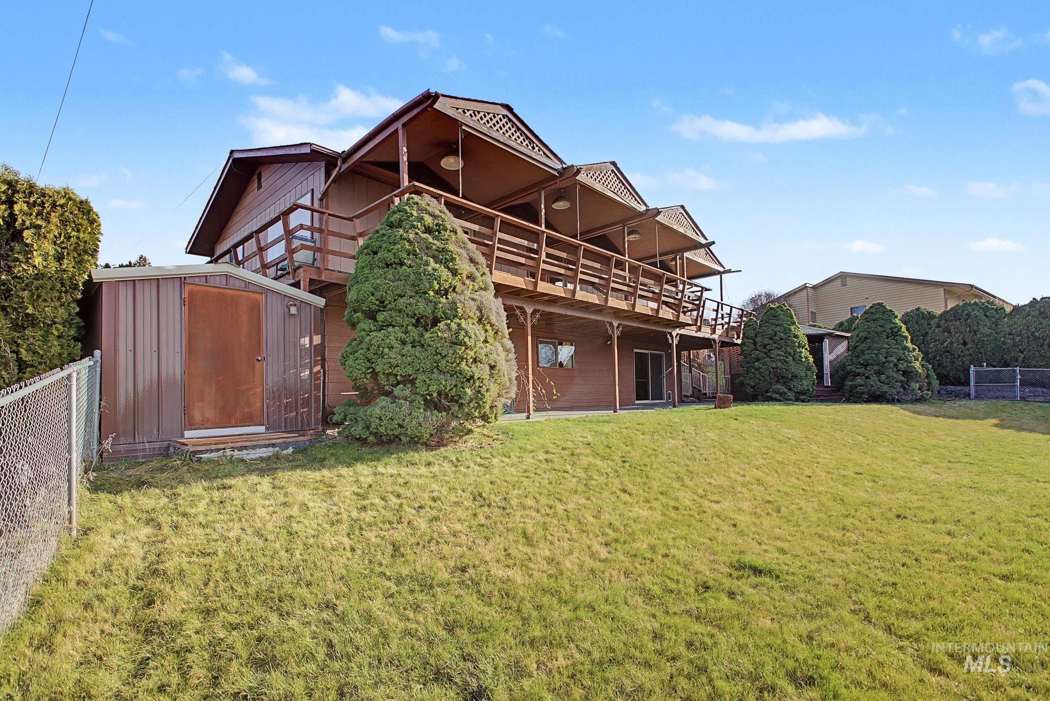 3024 Meadowlark Drive, Lewiston, Idaho 83501, 4 Bedrooms, 3 Bathrooms, Residential For Sale, Price $479,900,MLS 98973317