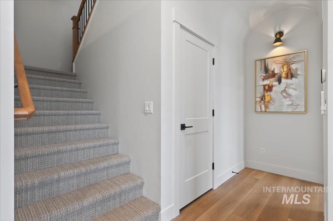 6518 W Flathead Lake St, Eagle, Idaho 83616, 3 Bedrooms, 3 Bathrooms, Residential For Sale, Price $1,095,000,MLS 98973319