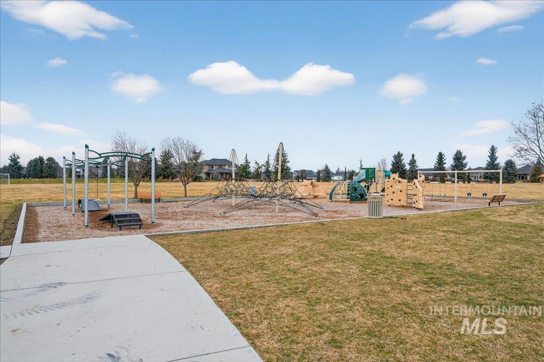 6518 W Flathead Lake St, Eagle, Idaho 83616, 3 Bedrooms, 3 Bathrooms, Residential For Sale, Price $1,095,000,MLS 98973319