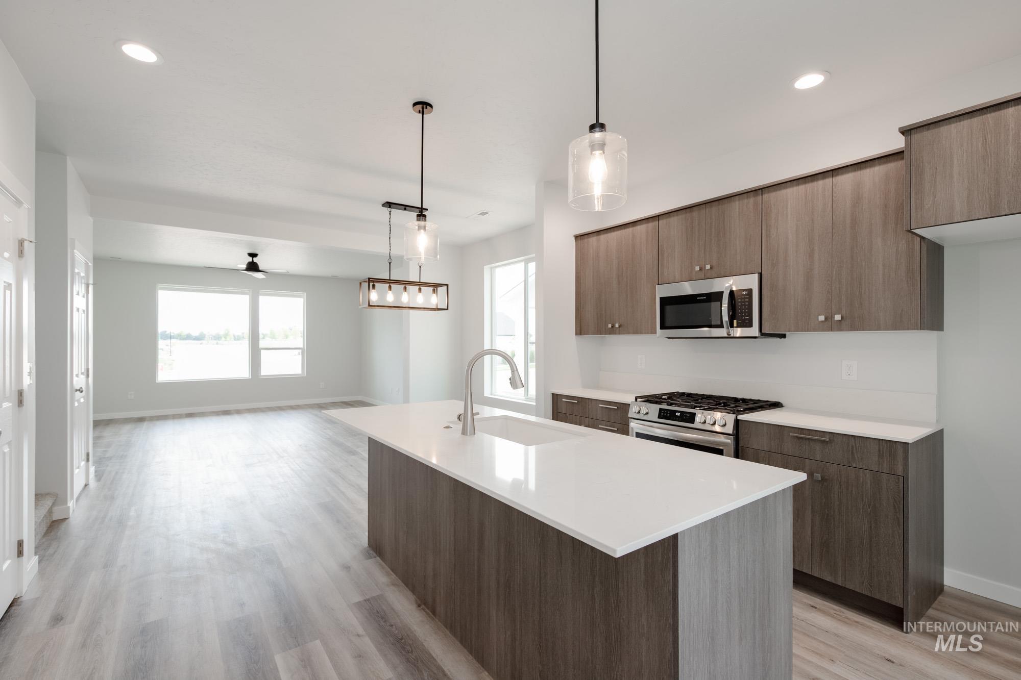 6715 S Harvest Cove Ave, Boise, Idaho 83709, 3 Bedrooms, 2.5 Bathrooms, Residential For Sale, Price $434,990,MLS 98973321