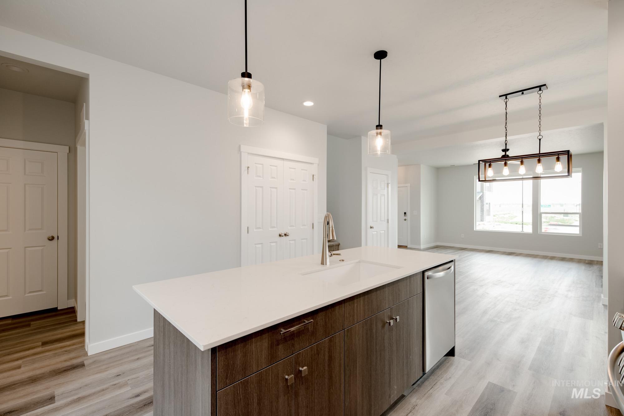 6715 S Harvest Cove Ave, Boise, Idaho 83709, 3 Bedrooms, 2.5 Bathrooms, Residential For Sale, Price $434,990,MLS 98973321