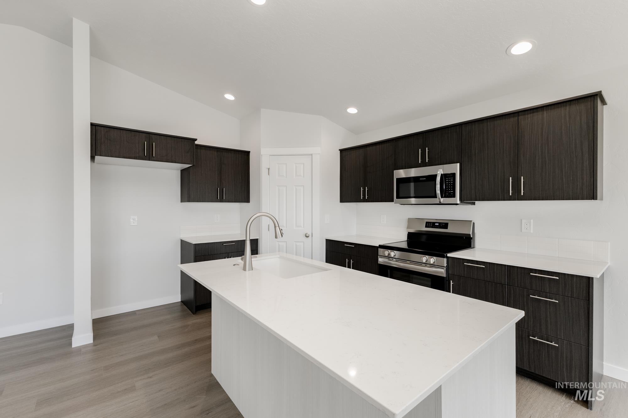 5432 S Bittercreek Ave, Meridian, Idaho 83642, 3 Bedrooms, 2 Bathrooms, Residential For Sale, Price $429,990,MLS 98973322