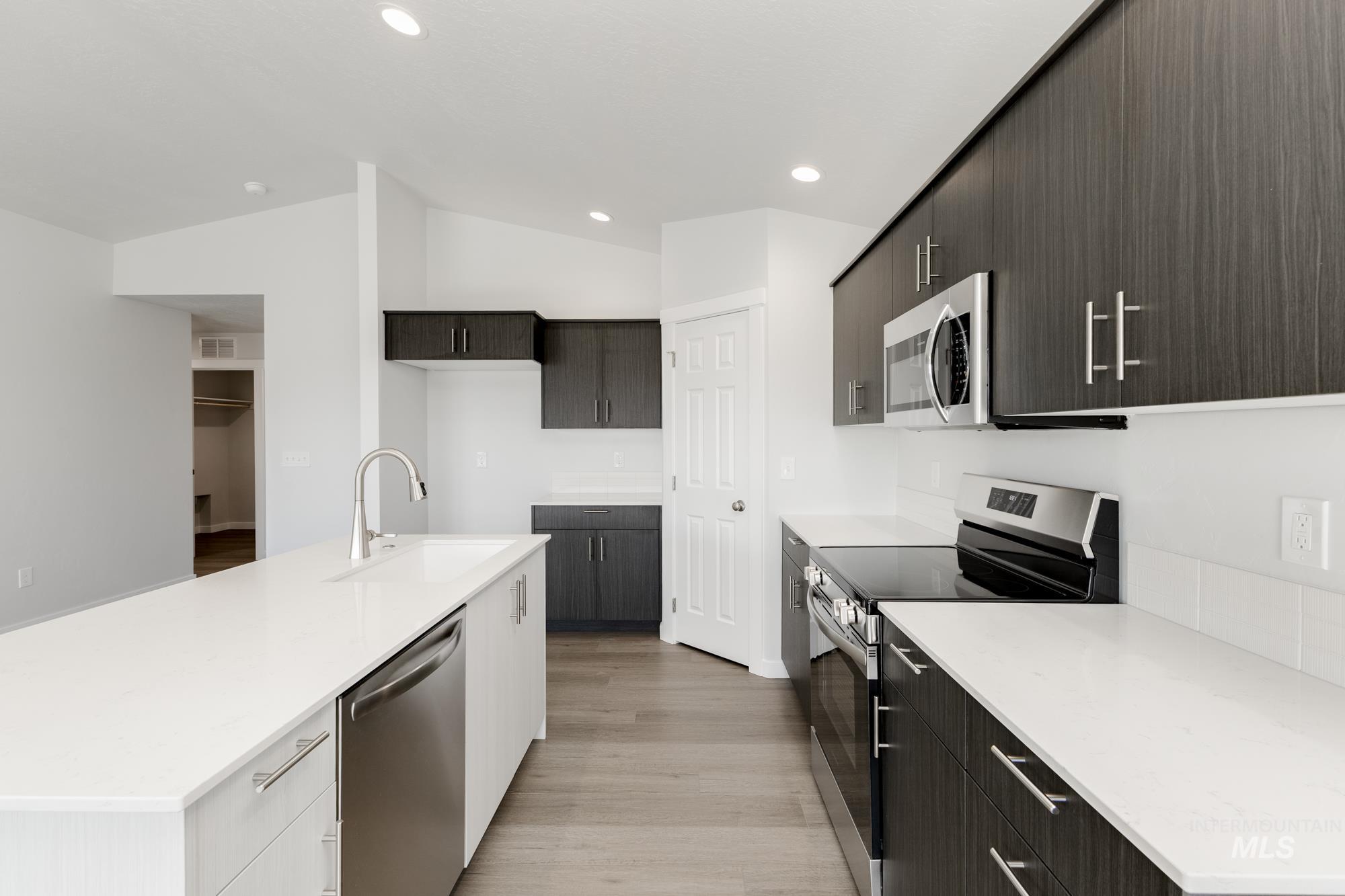 5432 S Bittercreek Ave, Meridian, Idaho 83642, 3 Bedrooms, 2 Bathrooms, Residential For Sale, Price $429,990,MLS 98973322