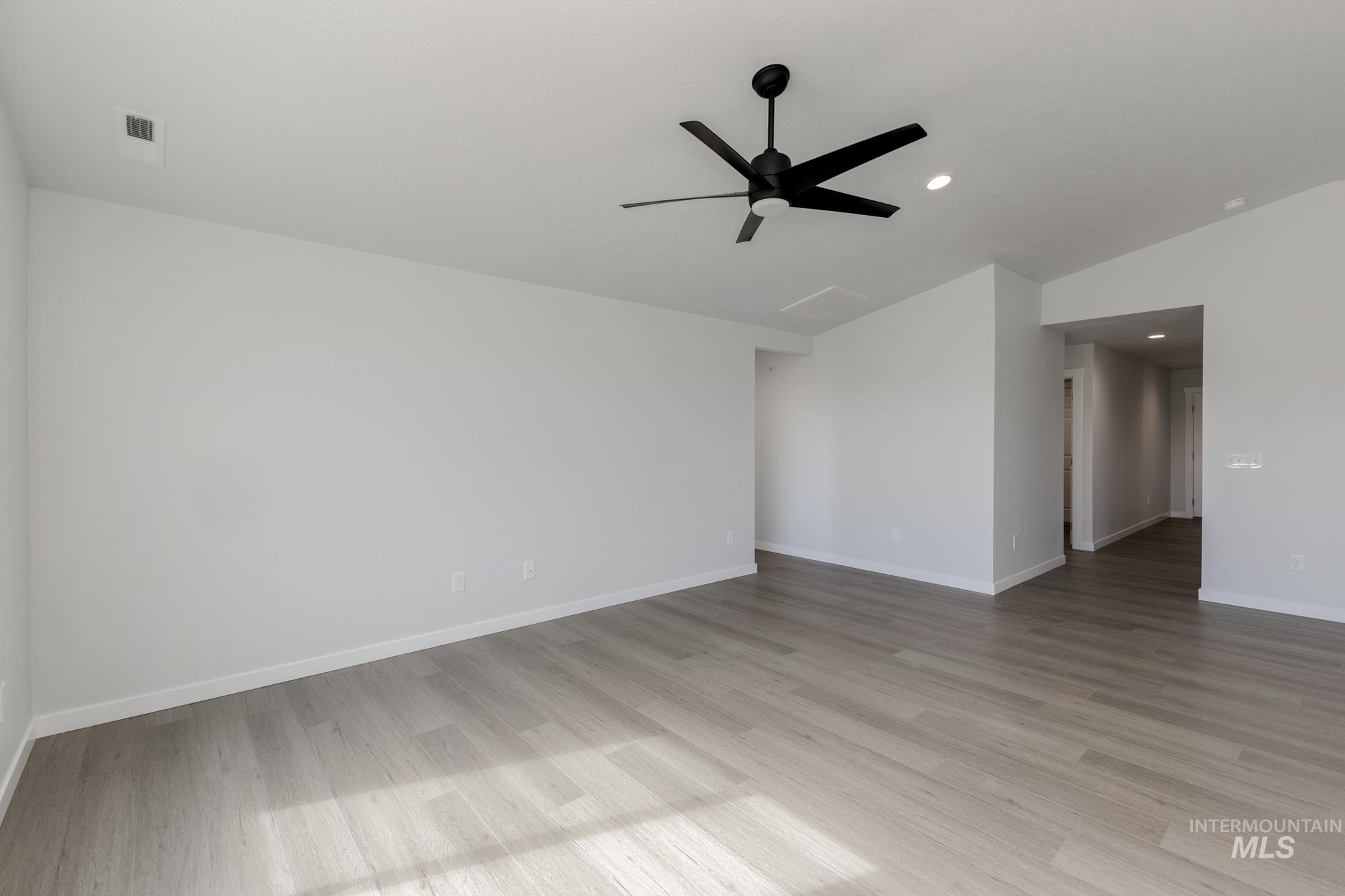 5432 S Bittercreek Ave, Meridian, Idaho 83642, 3 Bedrooms, 2 Bathrooms, Residential For Sale, Price $429,990,MLS 98973322