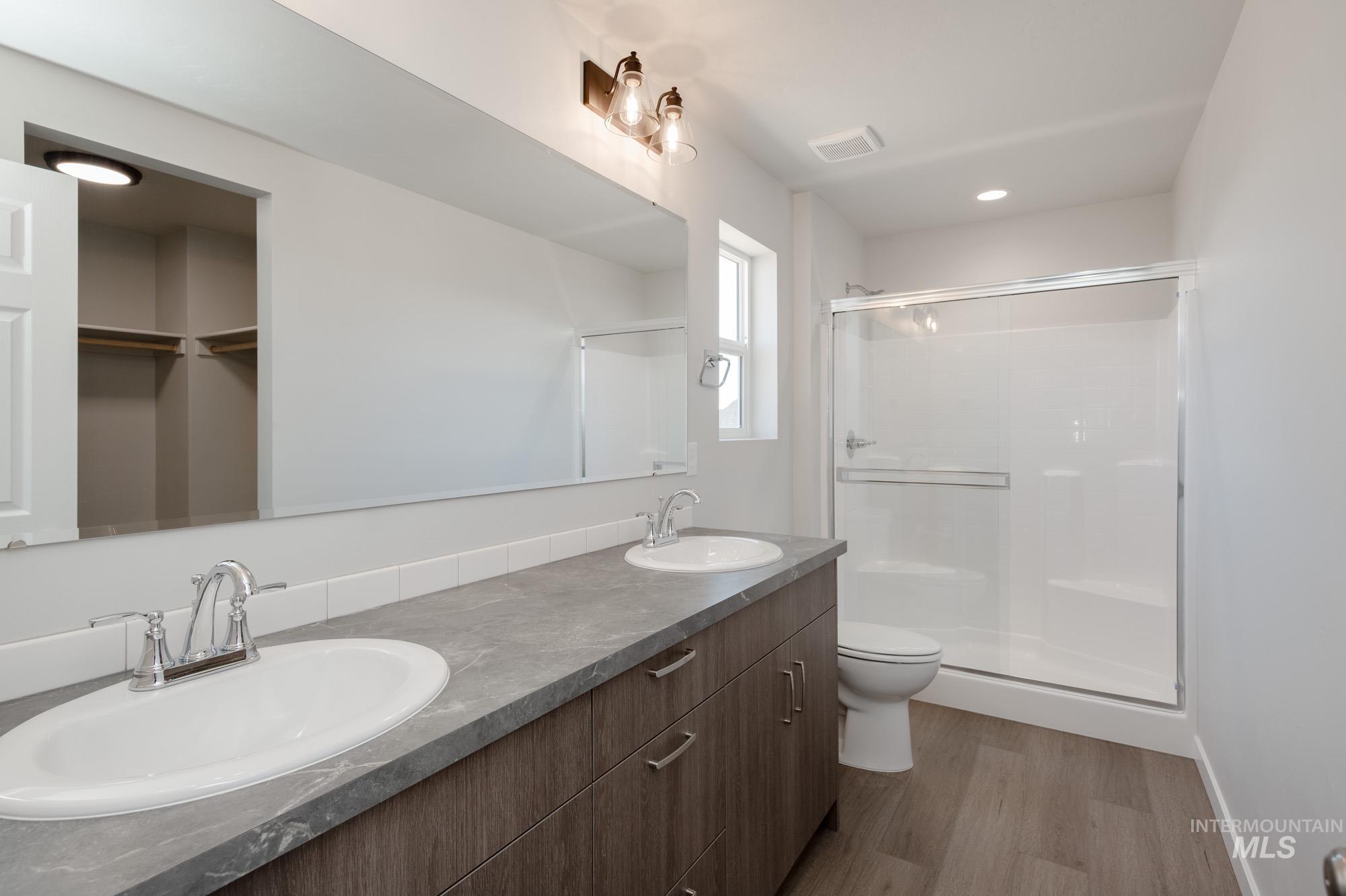 5457 S Bittercreek Ave, Meridian, Idaho 83642, 4 Bedrooms, 2.5 Bathrooms, Residential For Sale, Price $449,990,MLS 98973323