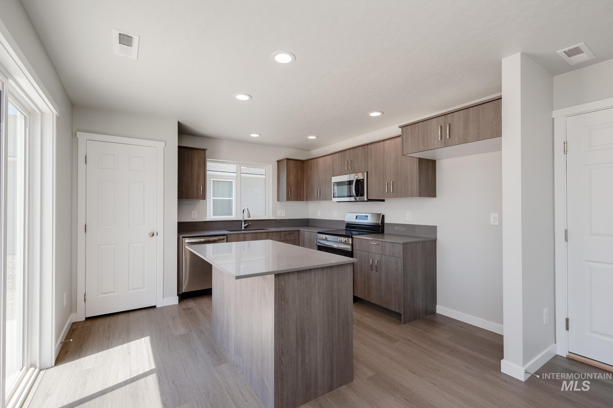 5457 S Bittercreek Ave, Meridian, Idaho 83642, 4 Bedrooms, 2.5 Bathrooms, Residential For Sale, Price $449,990,MLS 98973323