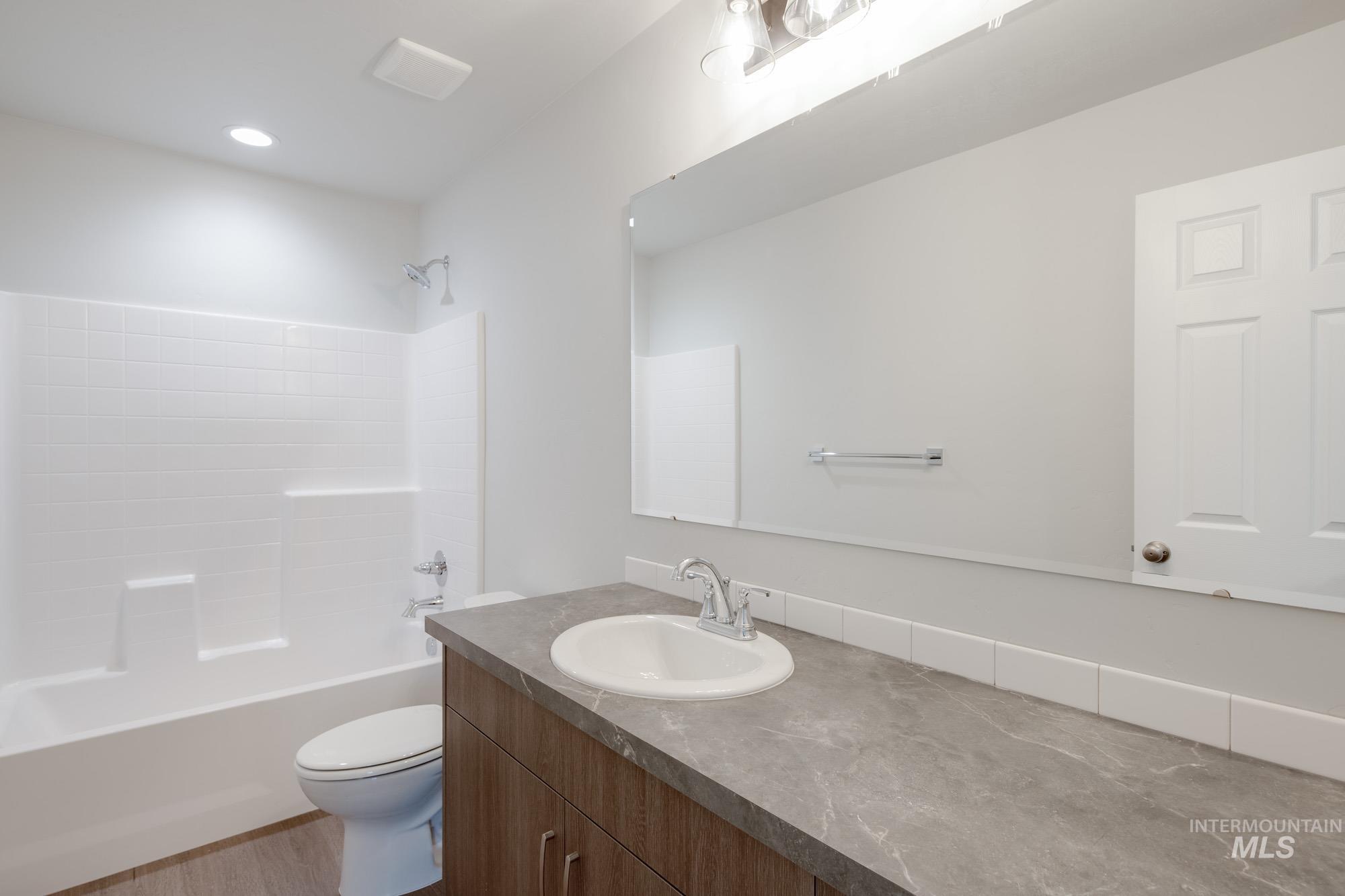 5457 S Bittercreek Ave, Meridian, Idaho 83642, 4 Bedrooms, 2.5 Bathrooms, Residential For Sale, Price $449,990,MLS 98973323