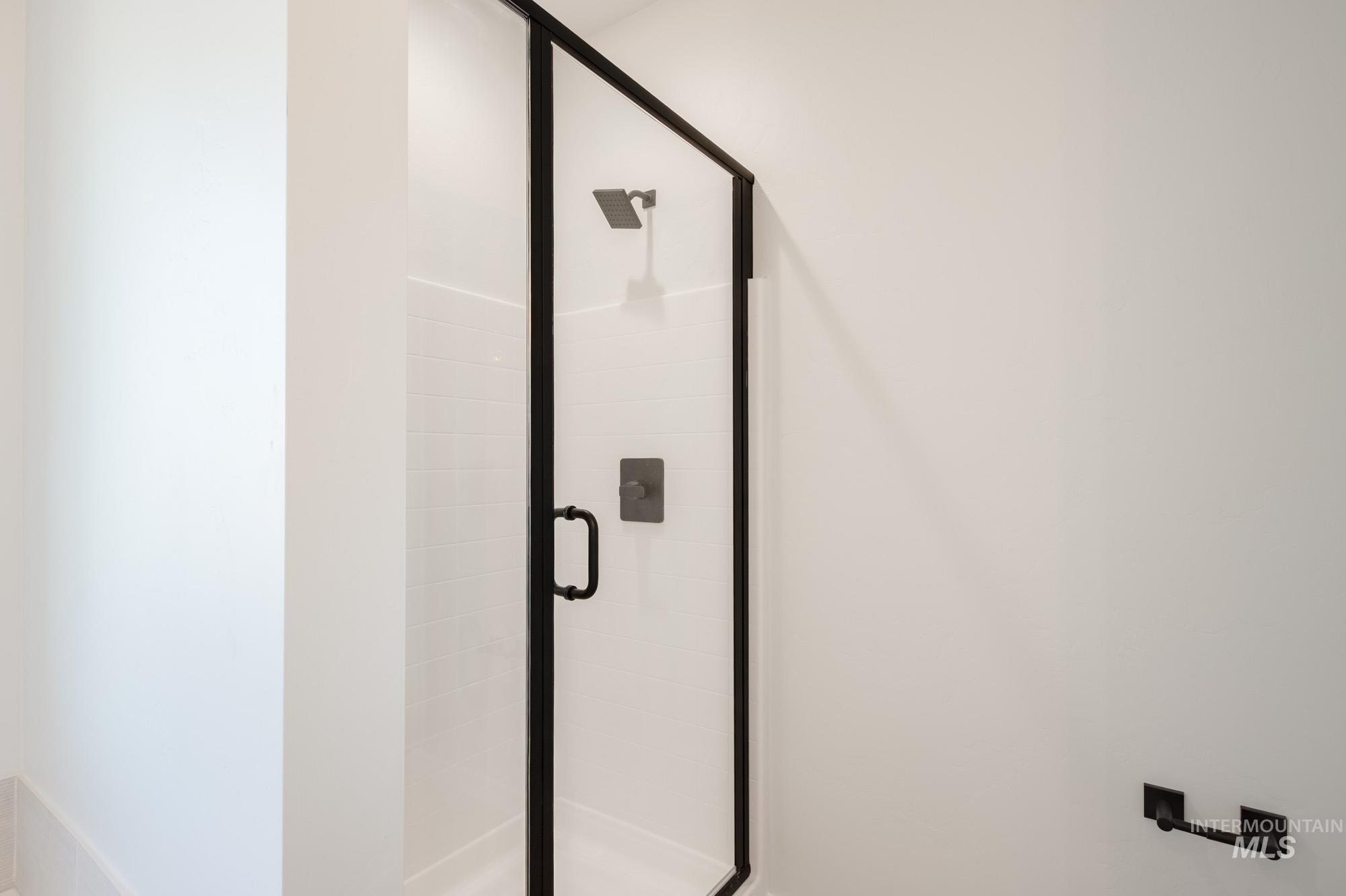 5489 S Bittercreek Ave, Meridian, Idaho 83642, 4 Bedrooms, 2 Bathrooms, Residential For Sale, Price $454,990,MLS 98973324