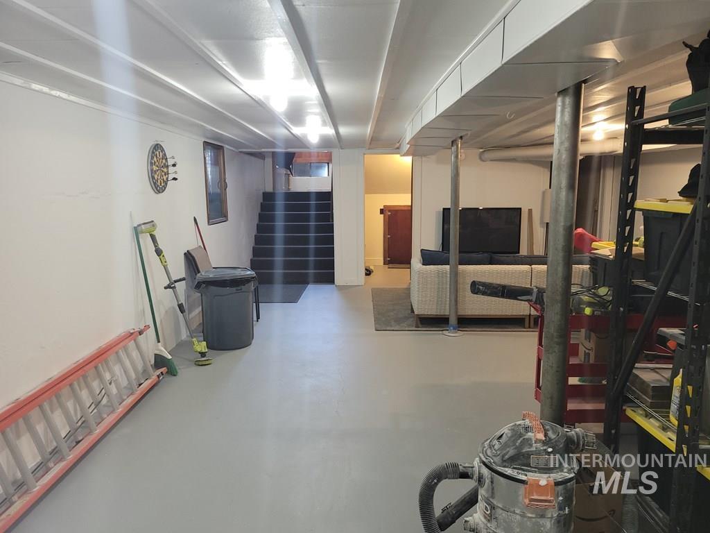 104 Glen Street, Cascade, Idaho 83611, 1 Bathroom, Residential For Sale, Price $385,000,MLS 98973327